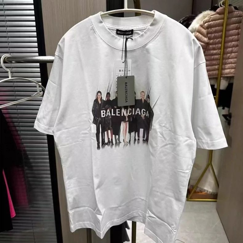 Balenciaga Balenciaga White portrait short sleeve Size US XS / EU 42 / 0 - 1 Thumbnail