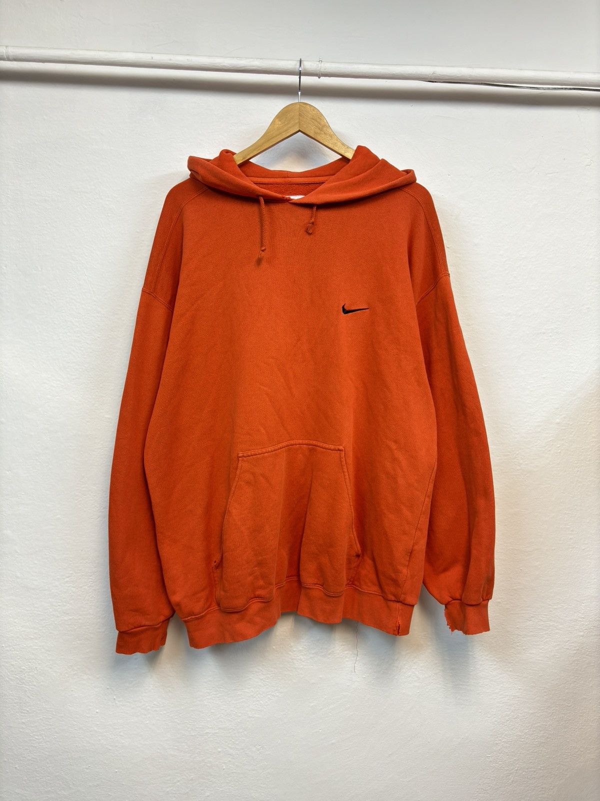 Nike × Vintage Vintage Nike oversize hoodie small logo swoosh 90s white tag Size US XL / EU 56 / 4 - 1 Thumbnail