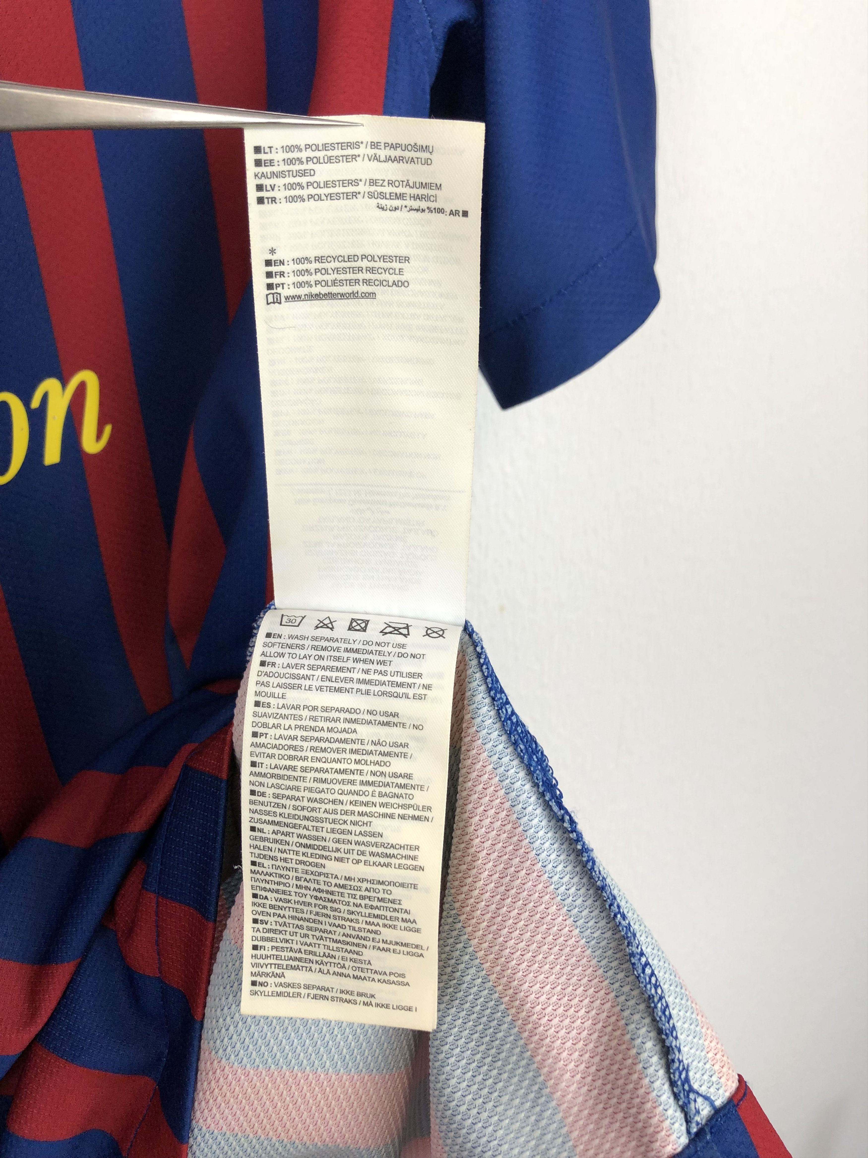 Vintage Barcelona football shirt 2011 Soccer Nike Jersey Camiseta Size US L / EU 52-54 / 3 - 9 Thumbnail