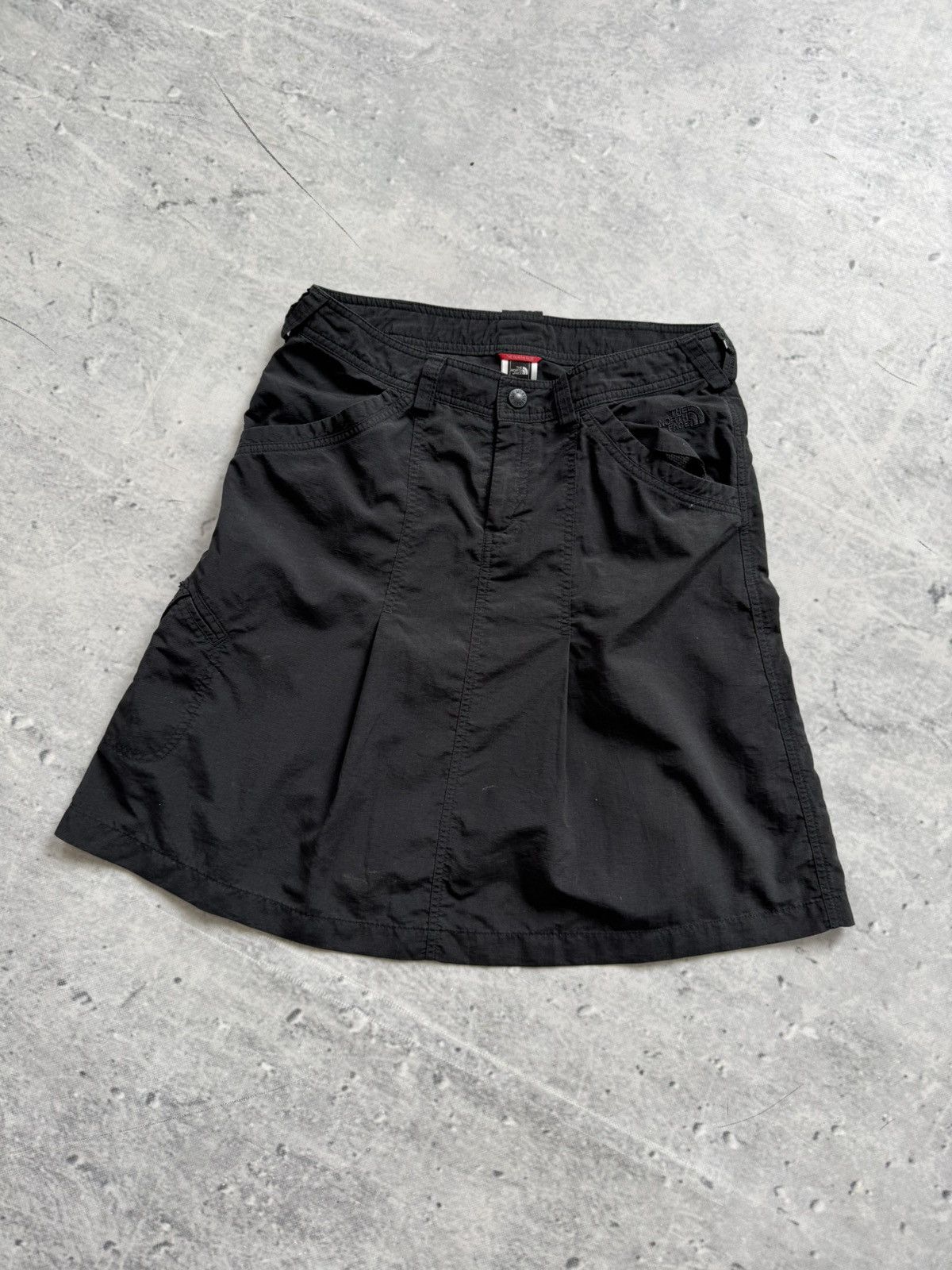 The North Face × Vintage OUTDOOR VINTAGE THE NORTH FACE SKIRT BLACK Size 30" / US 8 / IT 44 - 1 Thumbnail