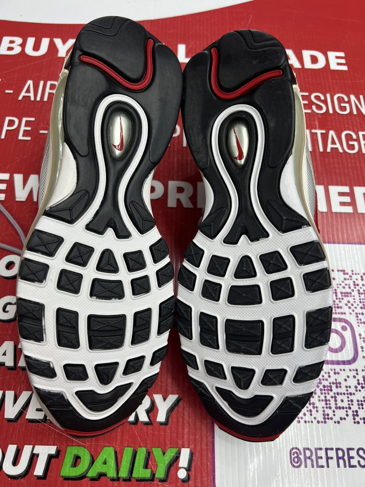 Nike Nike Air Max 97 Silver Bullet 2018 Size 8.5 Size US 8.5 / EU 41-42 - 6 Thumbnail