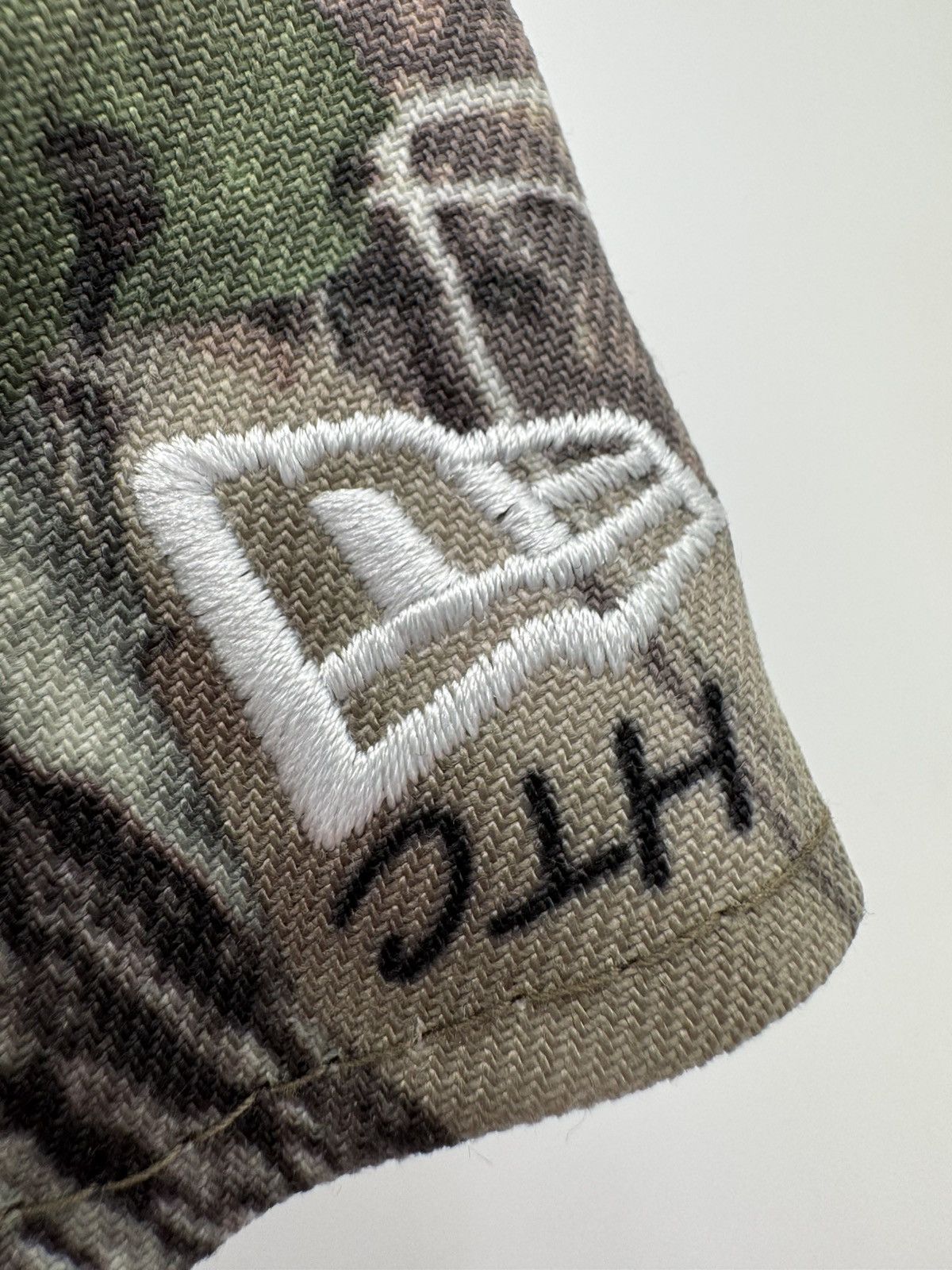Supreme Supreme Breast Cancer Awareness Box Logo New Era Fall Camo Size ONE SIZE - 12 Thumbnail