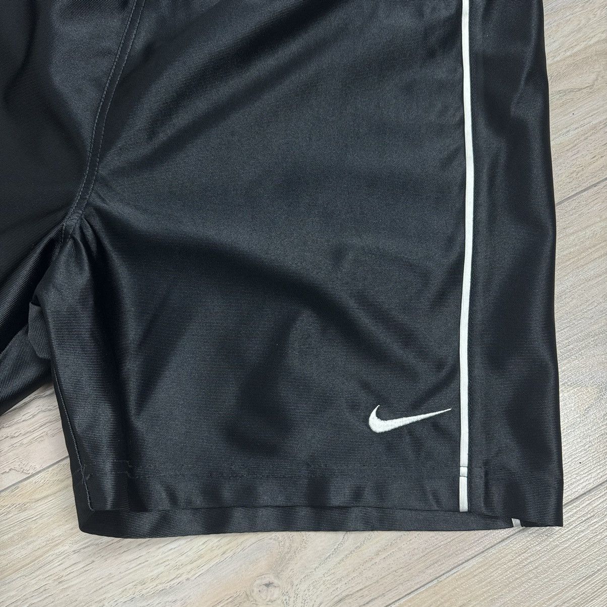 Nike Vintage Y2K Nike Polyester Nylon Retro Drill Soccer Shorts Size US 35 - 3 Thumbnail