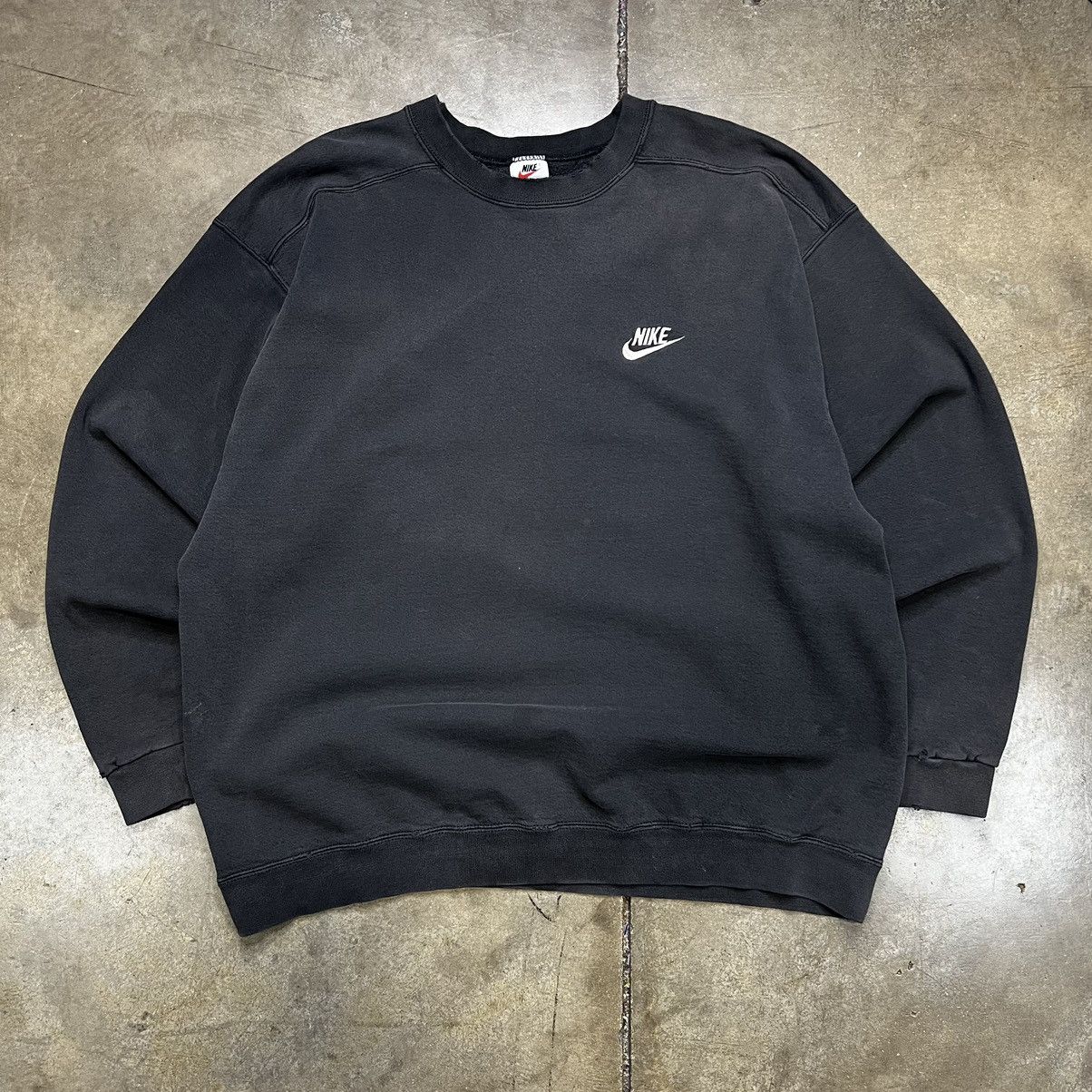 image of Made In USA x Nike Vintage 90's Nike Mini Swoosh Crewneck Sweatshirt Sun Faded in Black (Size XL)