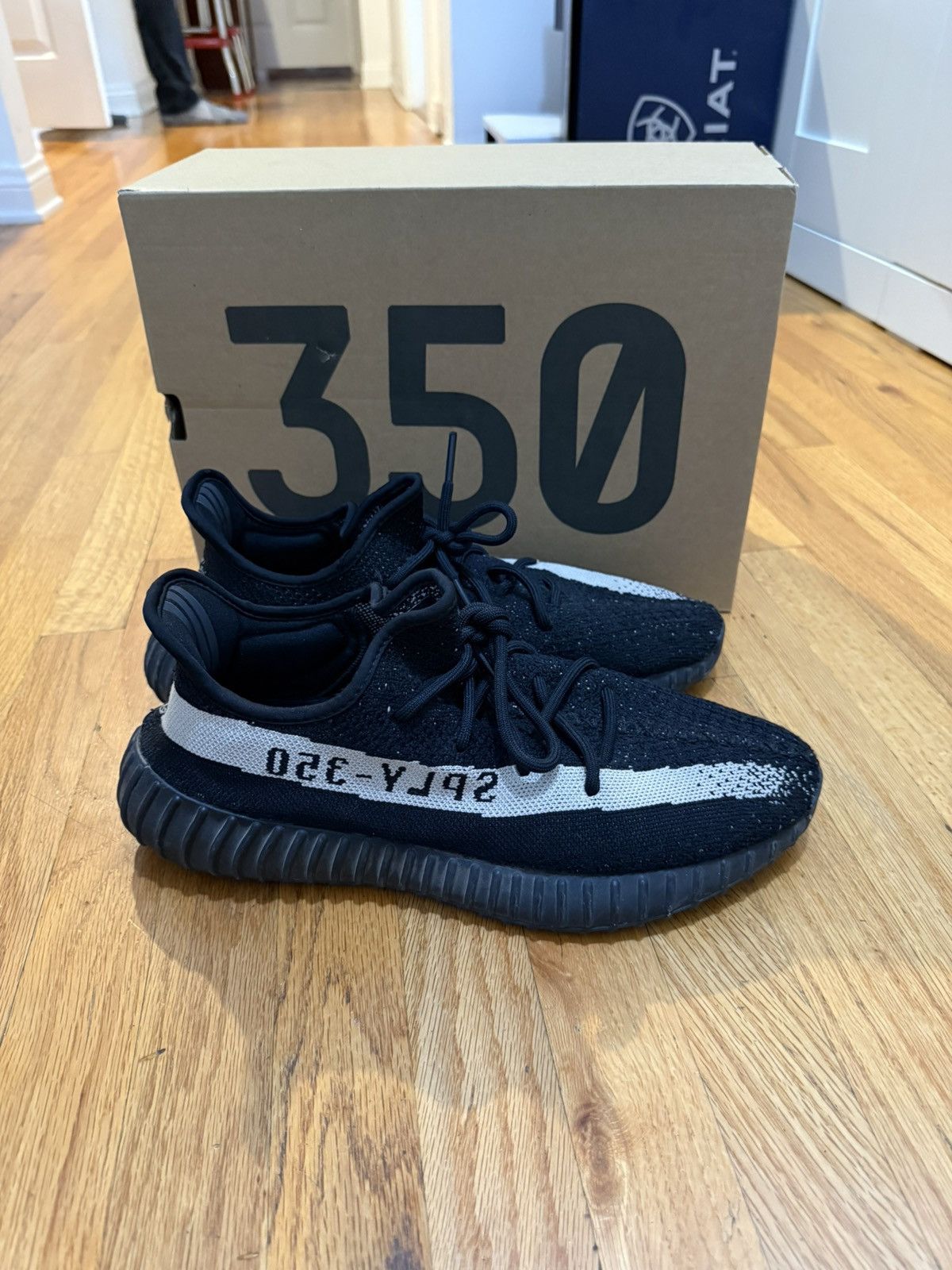 Adidas × Kanye West Yeezy Adidas 350 V2 Oreo Size US 11 / EU 44 - 4 Thumbnail