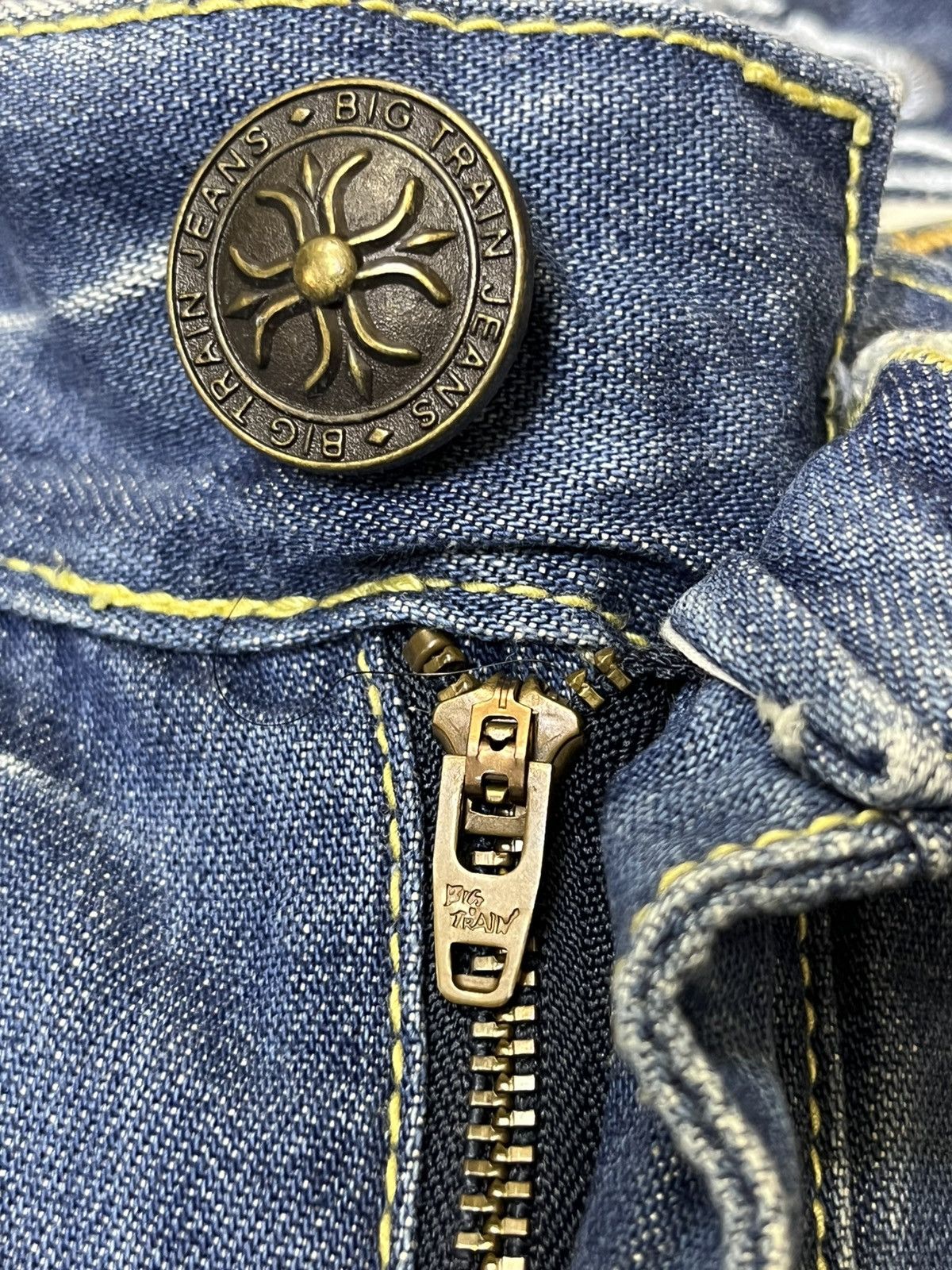 Japanese Brand Japanese y2k BIG TRAIN OSAKA JEANS skull patches dirty jeans Size US 33 - 11 Thumbnail