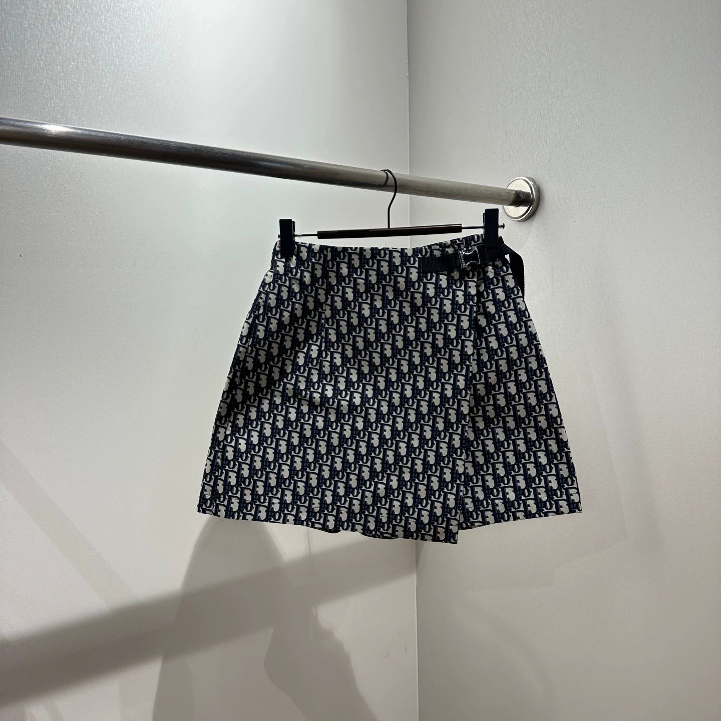 Christian Dior Monsieur DIOR apr526 Monogram Buckle Skirt-Pants women's 34 Size 25" / US 0 / IT 36 - 1 Thumbnail
