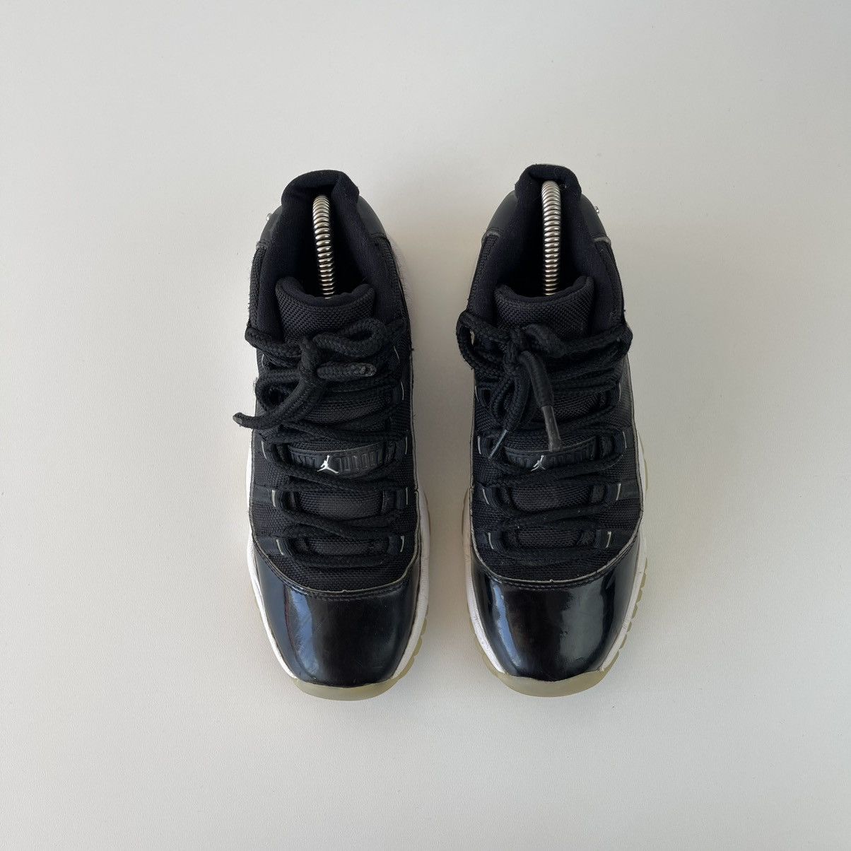 Jordan Brand Nike Air Jordan 11 Retro Jubilee GS 20 Hi-Top Shoes Black Size US 6 / IT 36 - 5 Thumbnail