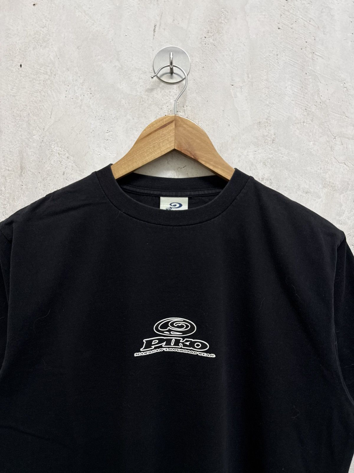 Vintage Vintage Piko Surfwear Backhit Hawaiian Surf Tshirt Size US M / EU 48-50 / 2 - 4 Thumbnail