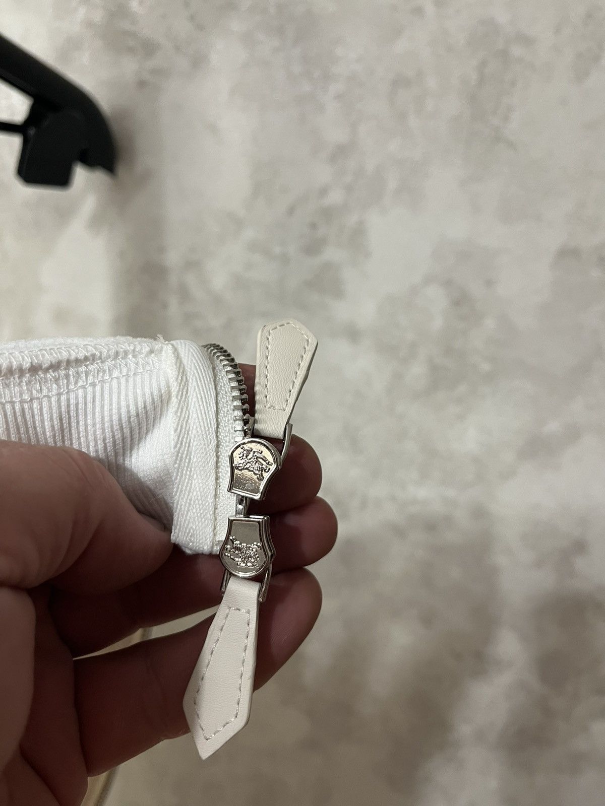 Burberry Burberry TB Monogram Motif White Zip Up Hoodie Size L Size US L / EU 52-54 / 3 - 12 Thumbnail