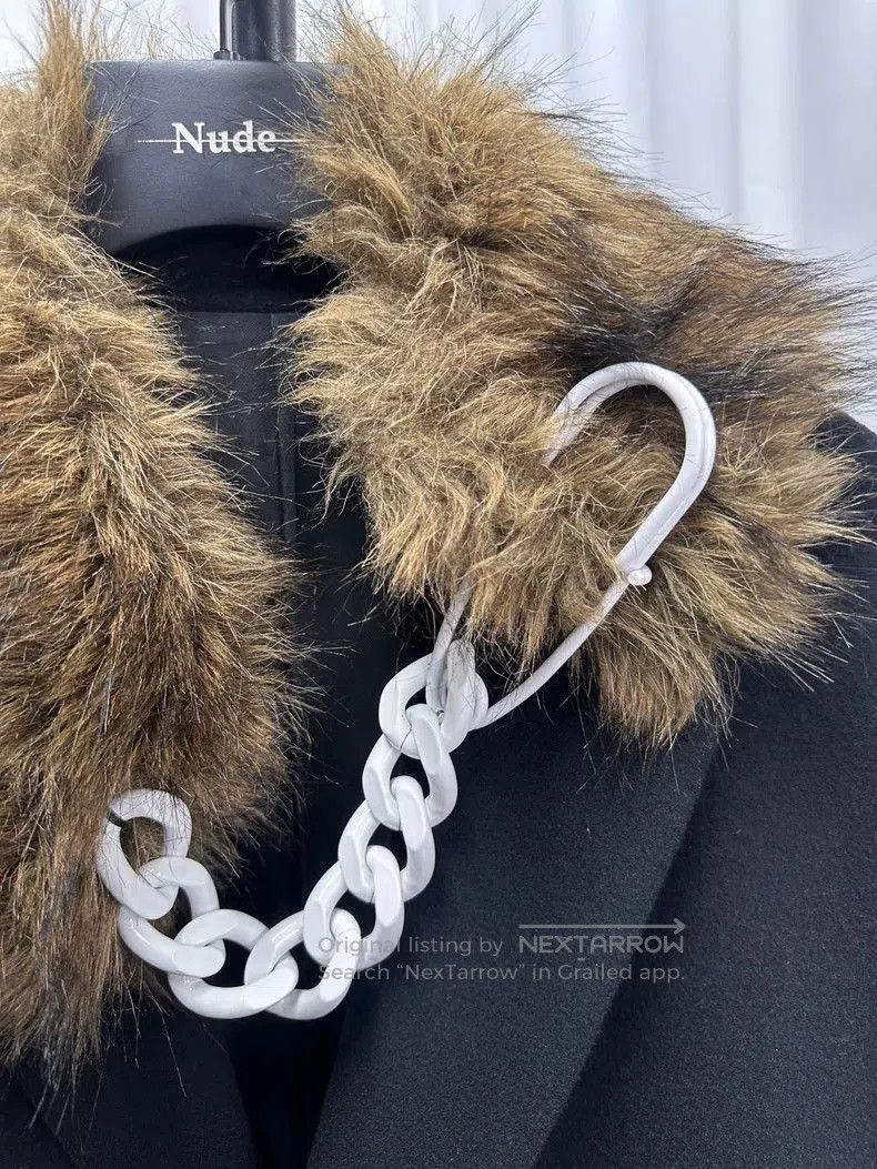 Raf Simons Raf Simons Fur Chain Neck Wrap. Size ONE SIZE - 3 Thumbnail