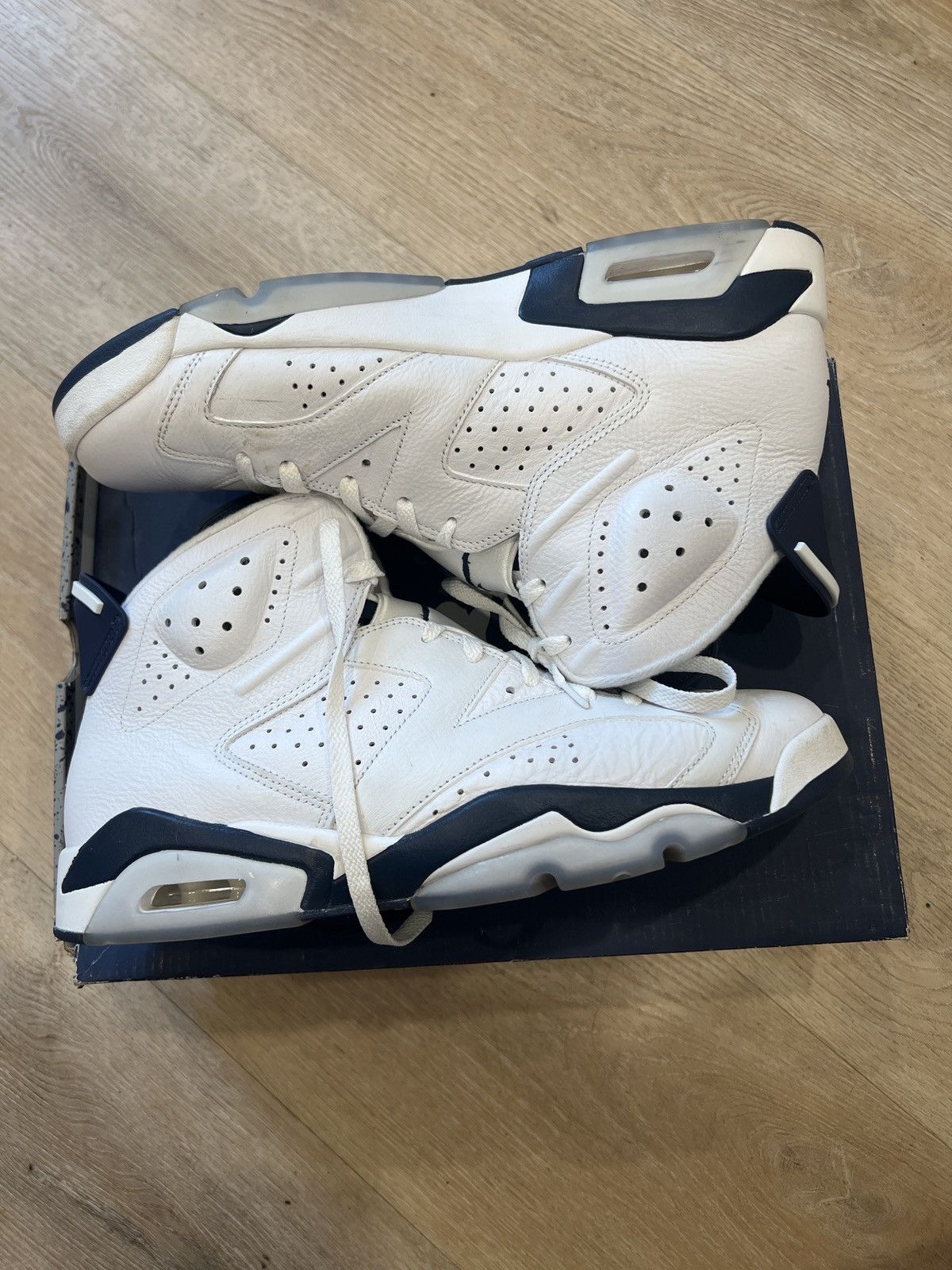Jordan Brand Air Jordan Retro 6 Midnight Navy Size US 13 / EU 46 - 7 Thumbnail