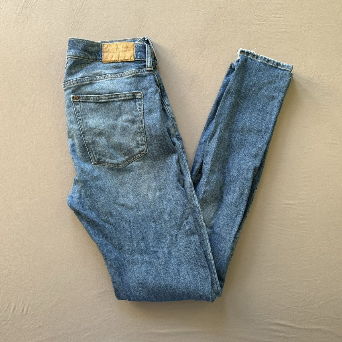 H&M H&M Ripped Skinny Jeans Size US 32 / EU 48 - 1 Thumbnail