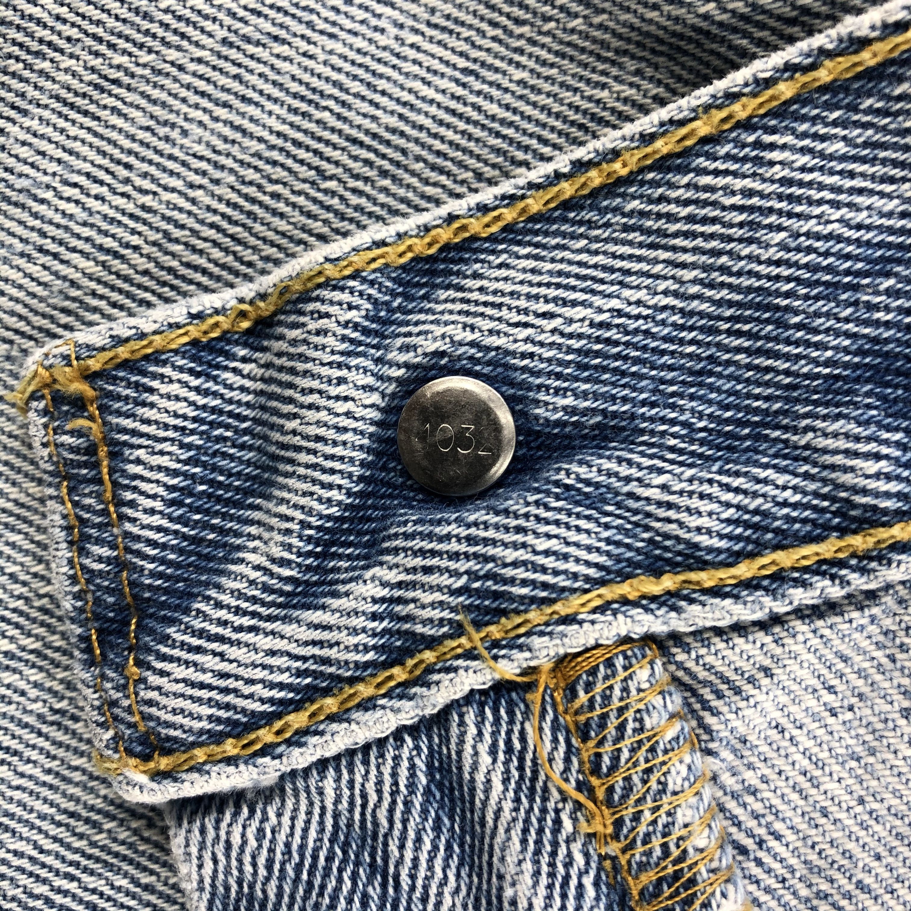 Levi's × Vintage Vintage Light Wash Levis 505 Jeans-JM1944 Size US 39 - 9 Thumbnail