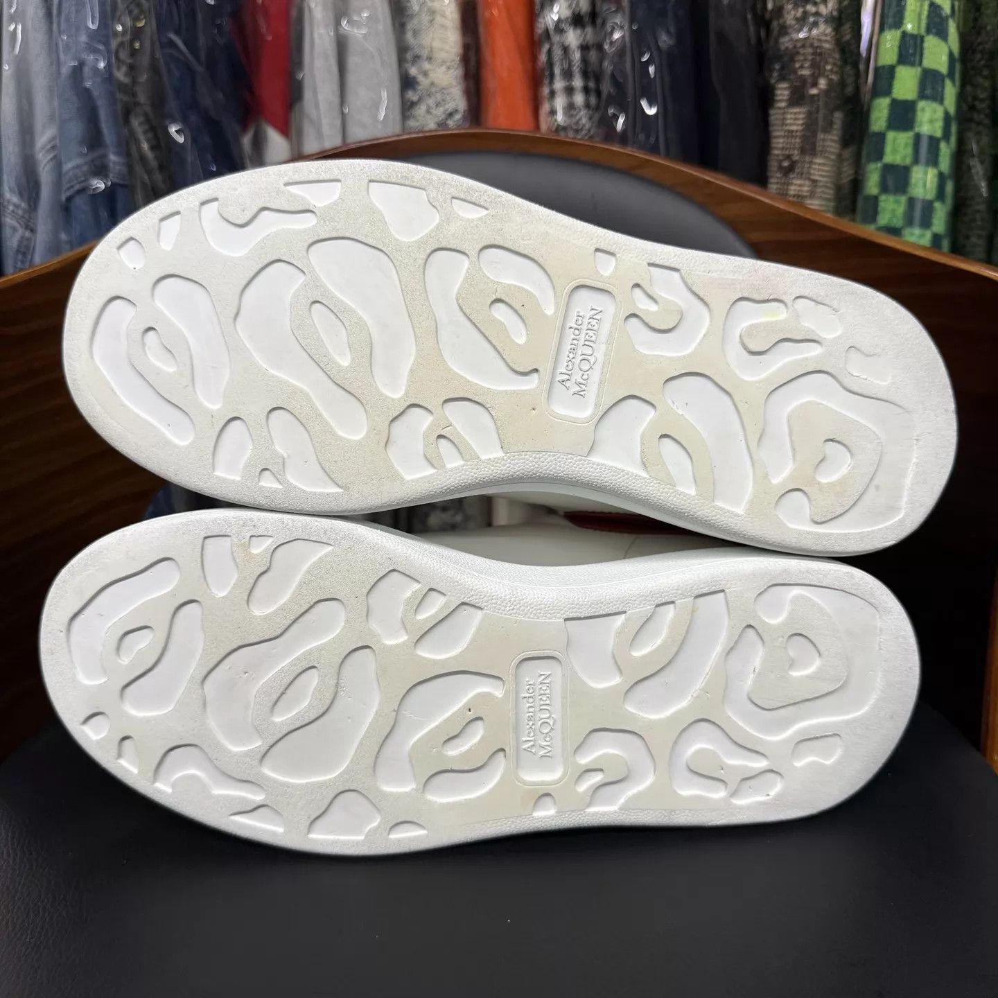 Alexander McQueen McQ White Red Crystal VIP 40 Light Use Excellent Size US 7 / EU 40 - 9 Thumbnail