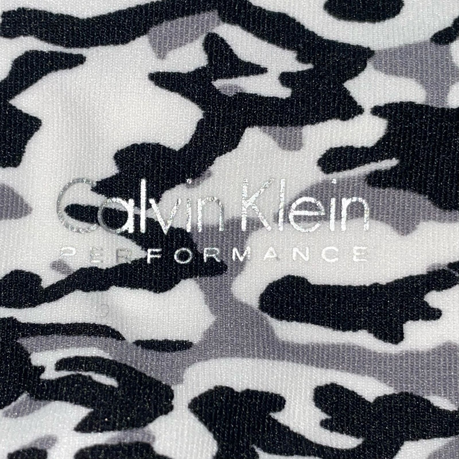 Calvin Klein NWOT Calvin Klein Performance Leggings Size 23" - 3 Thumbnail