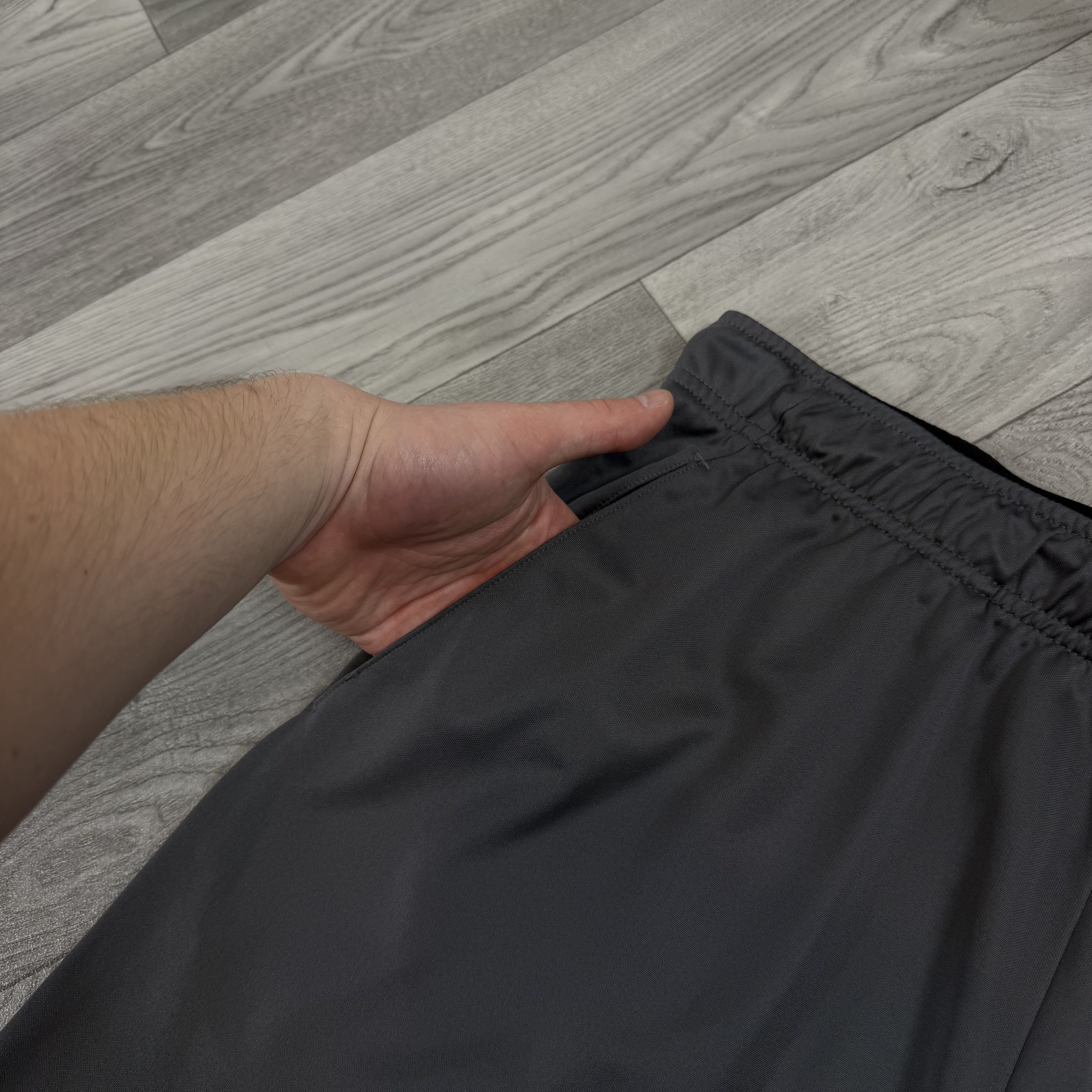 Nike Nike Dri-Fit Grey Shorts Size US 34 / EU 50 - 9 Thumbnail