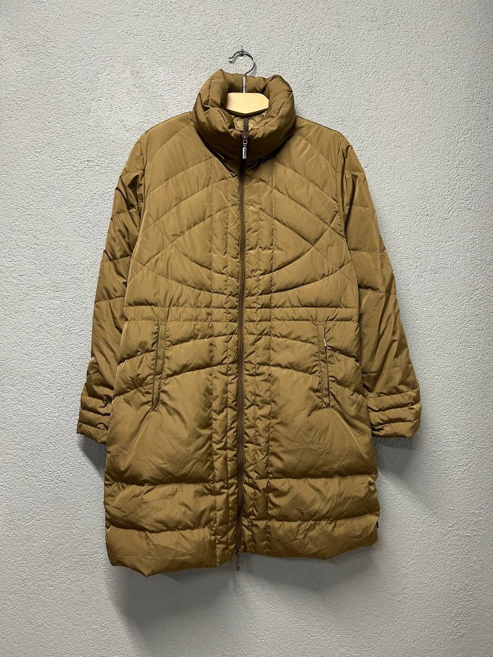 Moncler Moncler womens long down coat jacket 4 / L Size L / US 10 / IT 46 - 1 Thumbnail