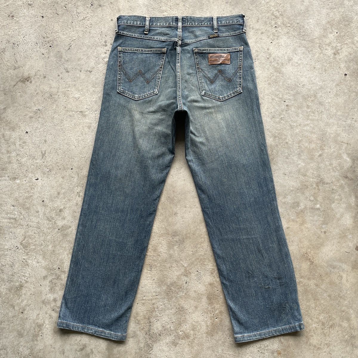 Jean × Vintage × Wrangler Vintage Faded Wrangler Denim Jeans Distressed Pamts W31 Size US 31 - 12 Thumbnail
