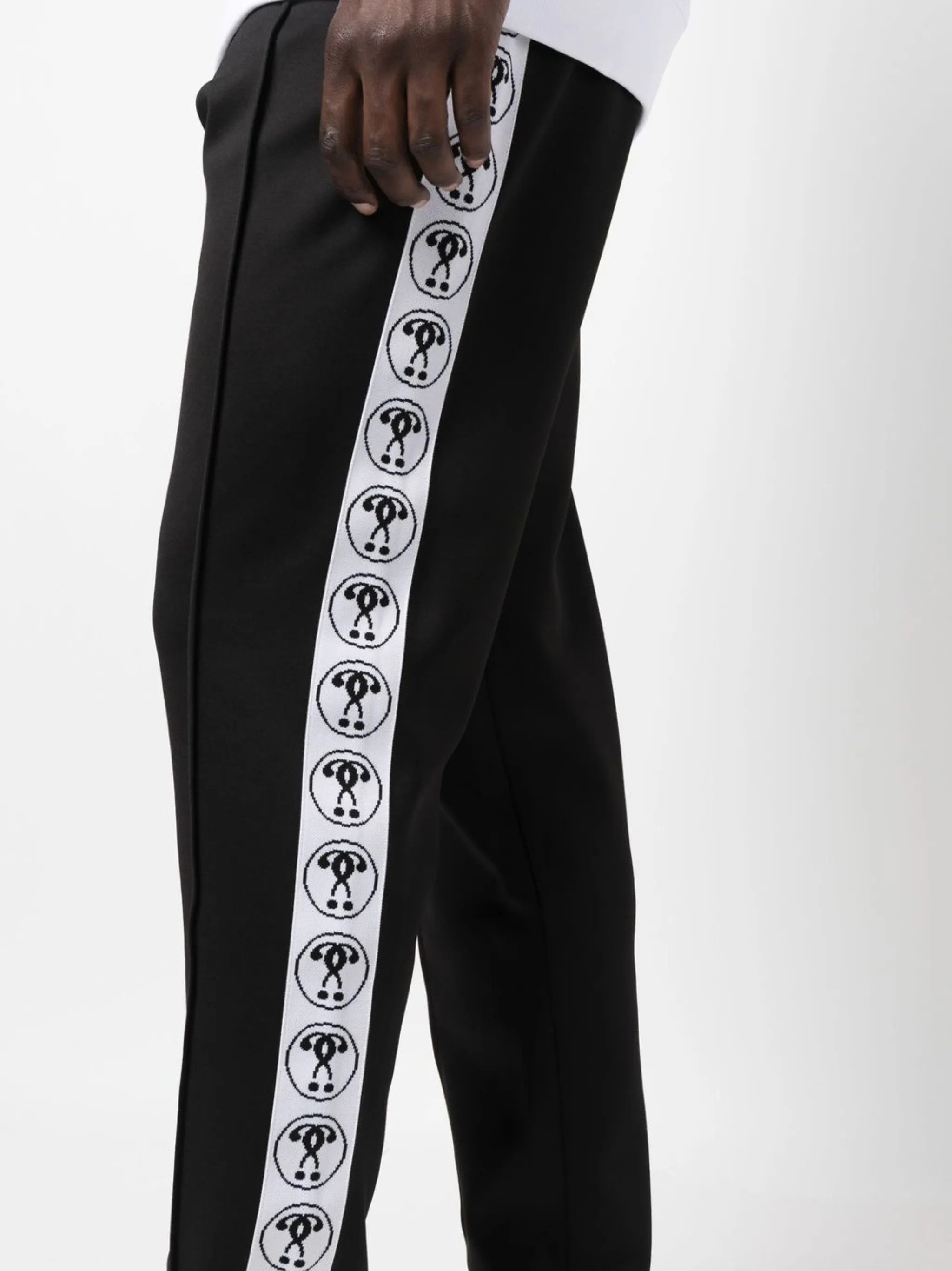 Moschino o1y0225 Logo Jogger & Sweatpant in Black Size US 38 / EU 54 - 3 Thumbnail