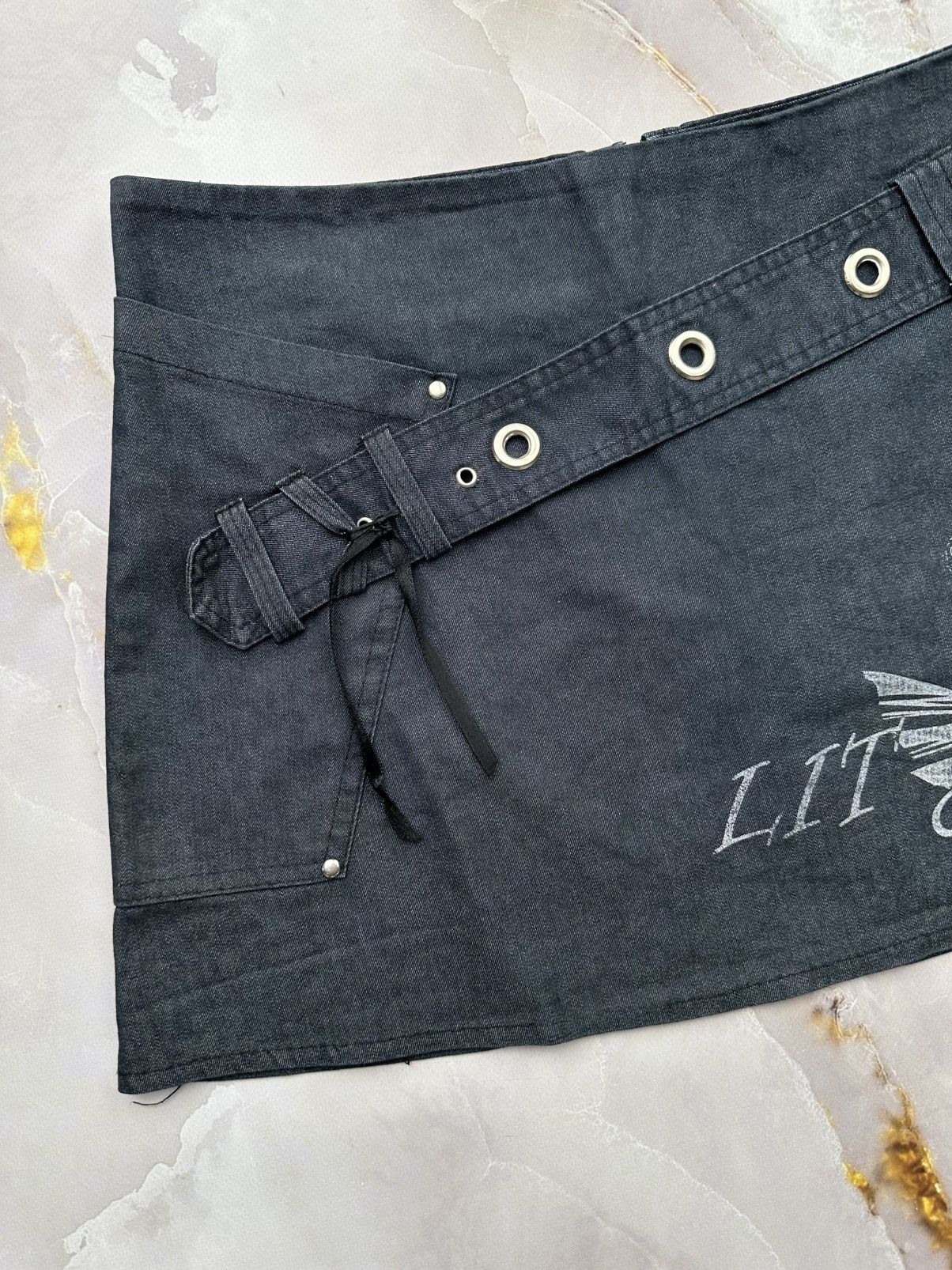 Japanese Brand Vintage Printed Mini Skirt Size 26" / US 2 / IT 38 - 2 Thumbnail