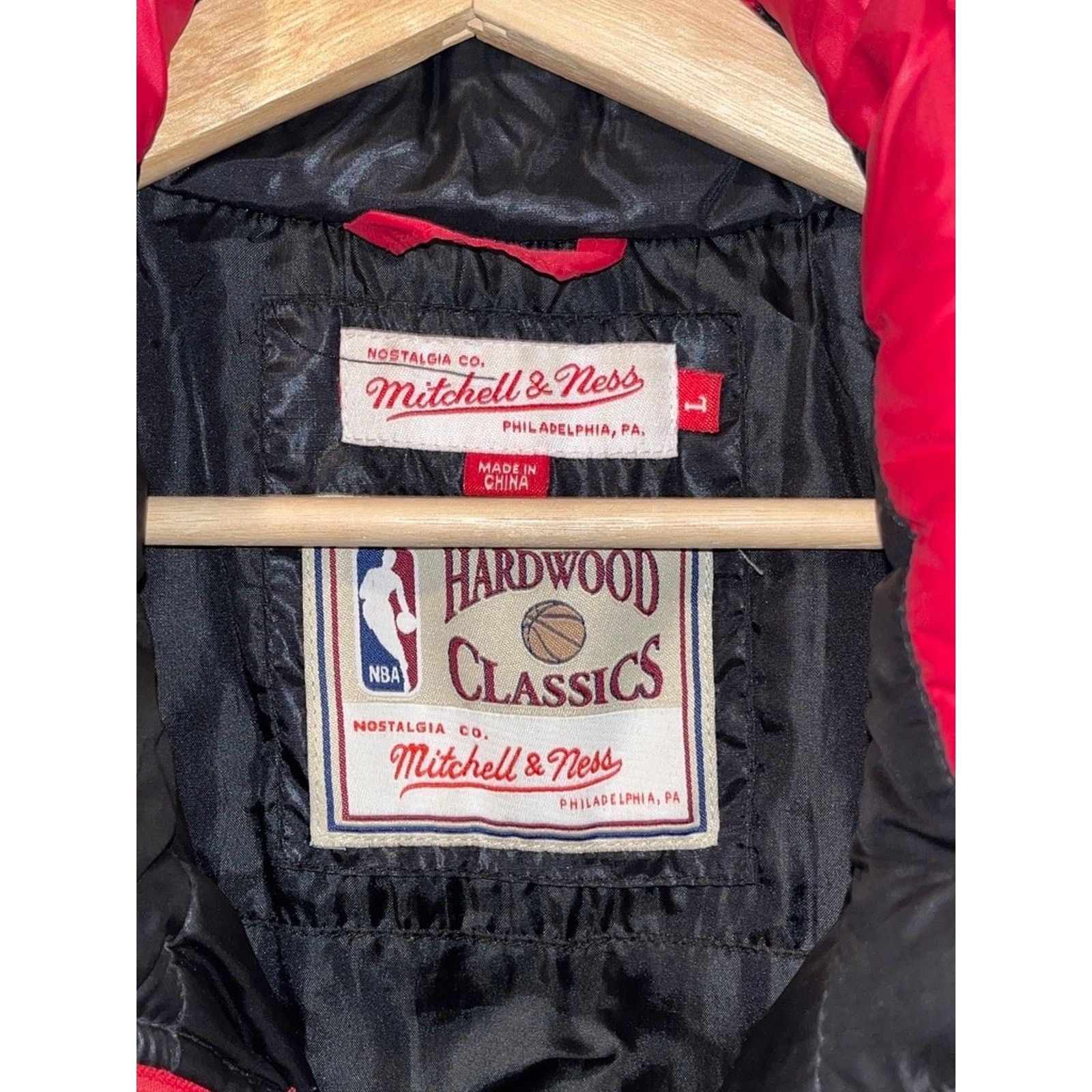 Mitchell & Ness Chicago Bulls Mitchell & Ness Hardwood Classics Vest Sz L Size US L / EU 52-54 / 3 - 5 Thumbnail