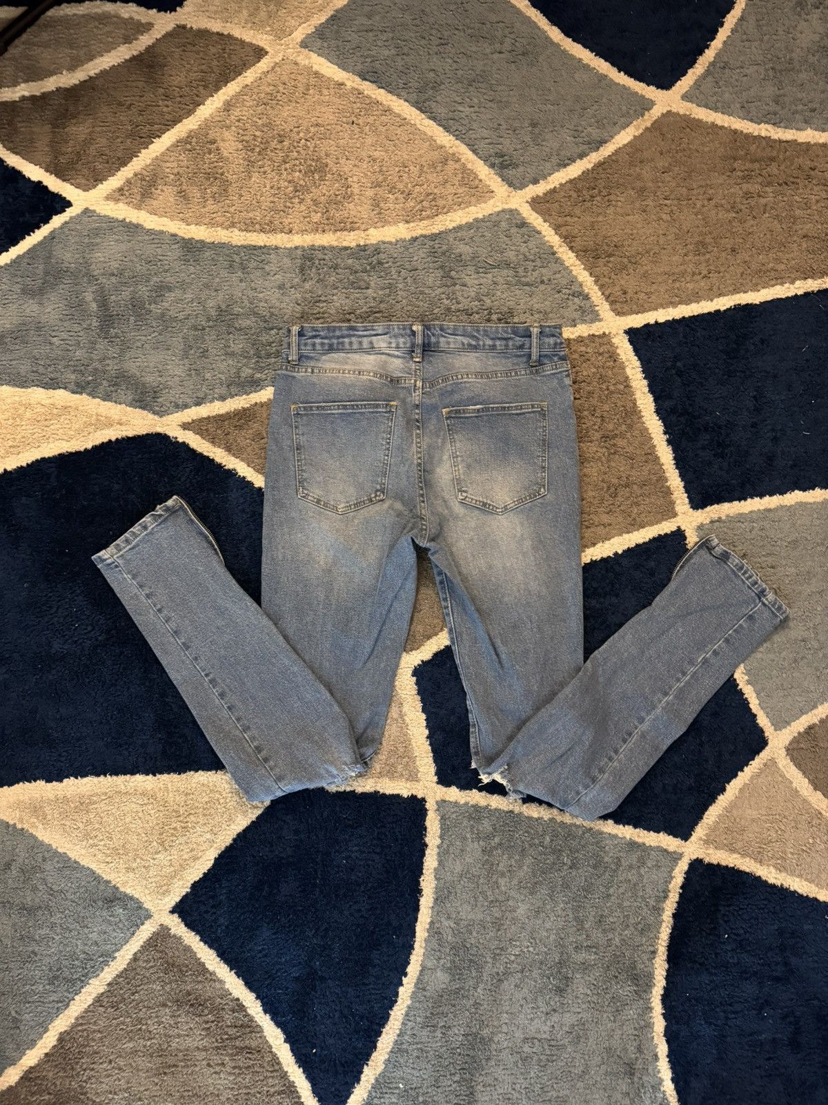 Fashion Nova Blue distressed zipper adjustable skinny jeans Size US 30 / EU 46 - 4 Thumbnail