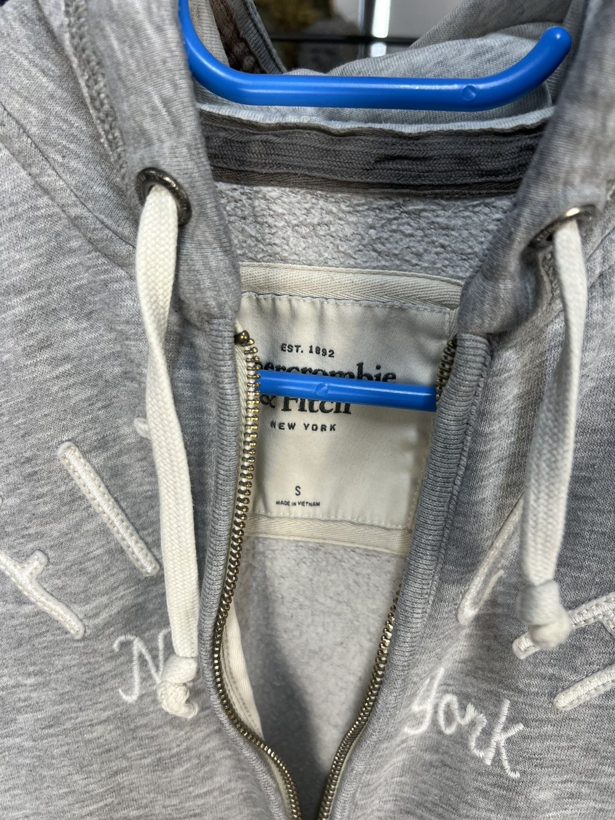 Abercrombie & Fitch Vintage Y2K/2000s Abercrombie & Fitch Zip Hoodie! Size S Size S / US 4 / IT 40 - 8 Thumbnail