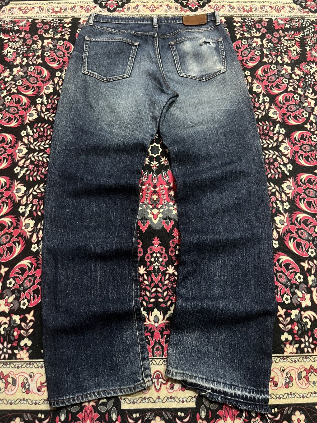 Jun Takahashi ⚡️Vintage⚡️Uniqlo UJ Dark Blue Washed Distressed Frayed Jeans Size US 33 - 2 Thumbnail