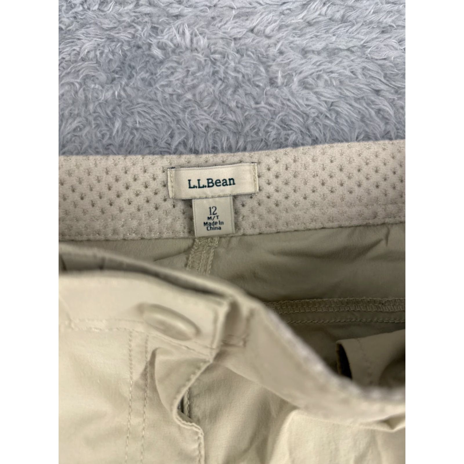 Vintage L.L. Bean Women's Cargo Pants Size 12 Beige Straight Leg Nylon Blend Hike 32x31 Size 34" / US 12 / IT 48 - 6 Thumbnail
