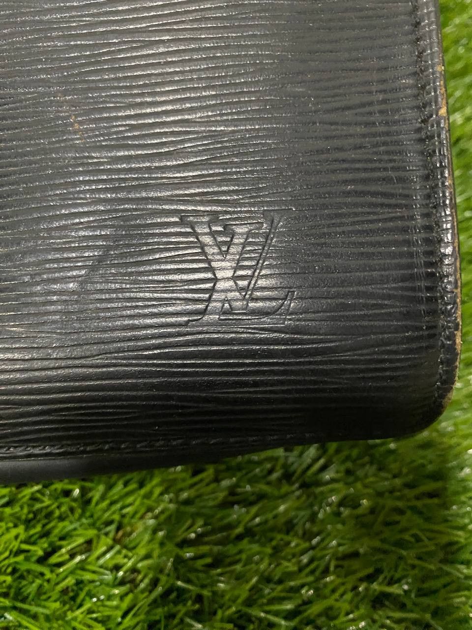 Louis Vuitton Louis Vuitton Black Epi Serviette Ambassadeur Size ONE SIZE - 12 Thumbnail