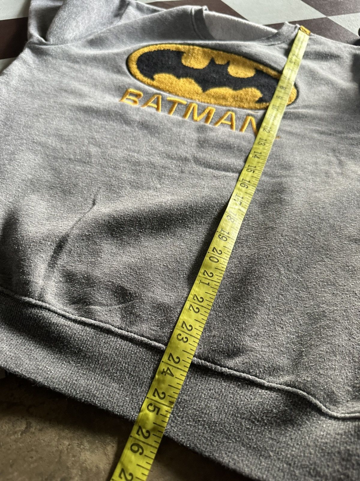 DC Comics Batman center logo sweatshirt Size US L / EU 52-54 / 3 - 8 Thumbnail
