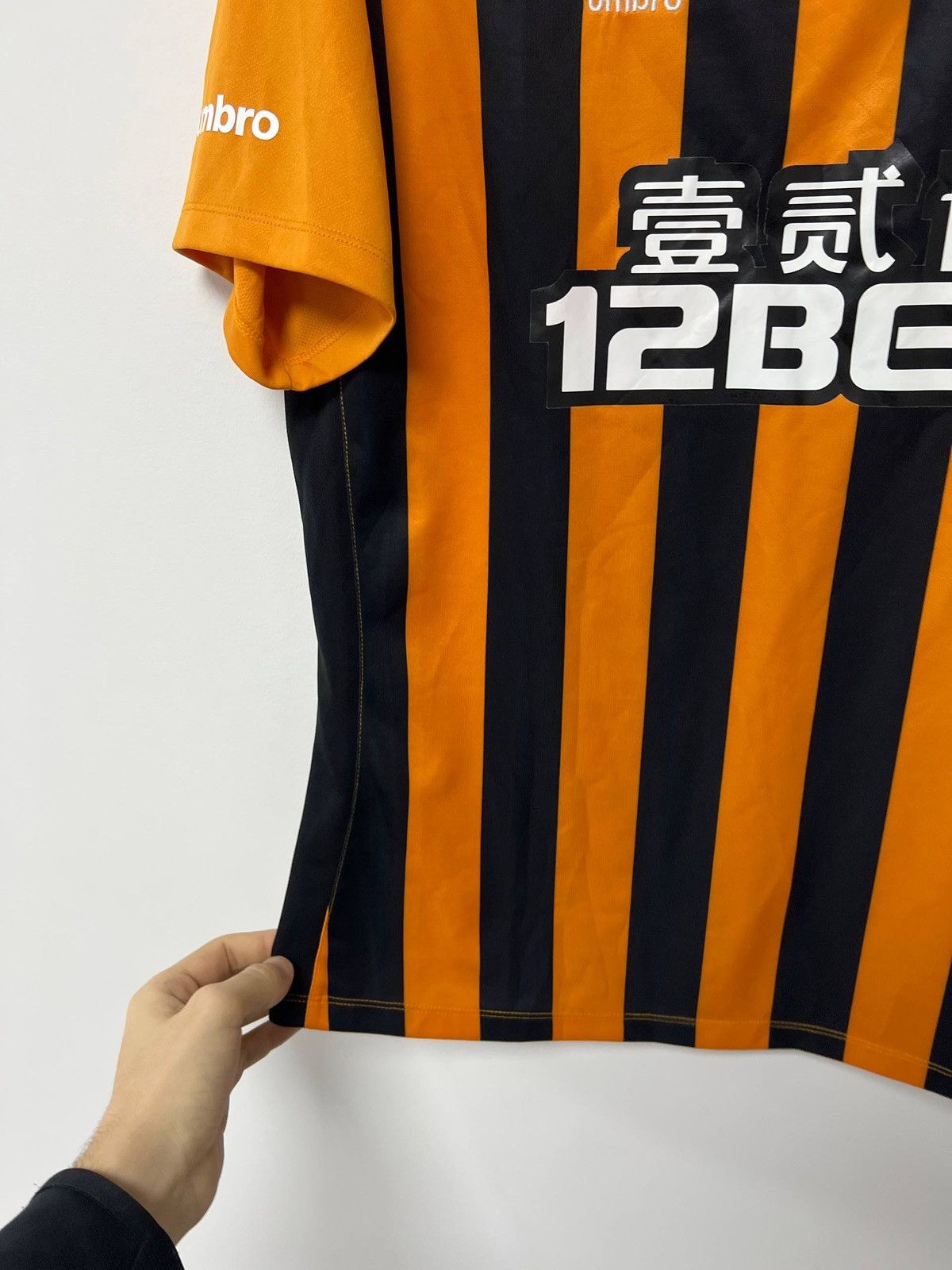 Umbro Vintage Hull City 2014/2015 Soccer Football Shirt Umbro XL Size US XL / EU 56 / 4 - 9 Thumbnail