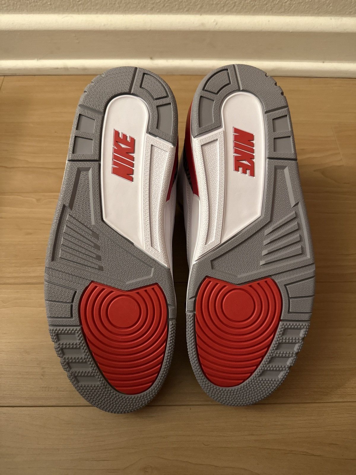 Other Nike Air Jordan 3 Retro Fire Red Size US 11 / EU 44 - 5 Thumbnail