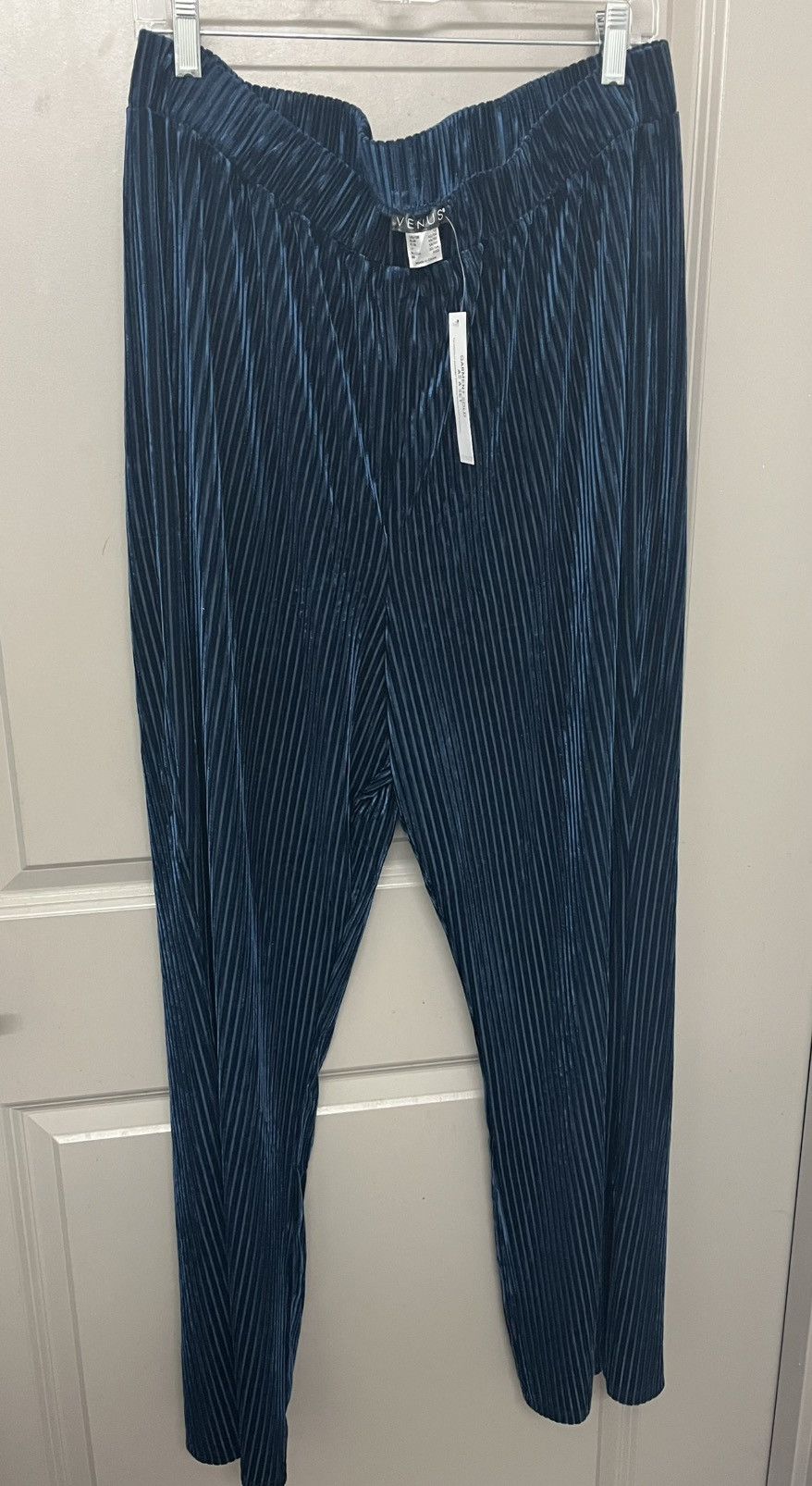 Venus Venus Ribbed Two Piece Lounge Set Hoodie - Size XL NWT Size 40" / US 18 - 4 Thumbnail