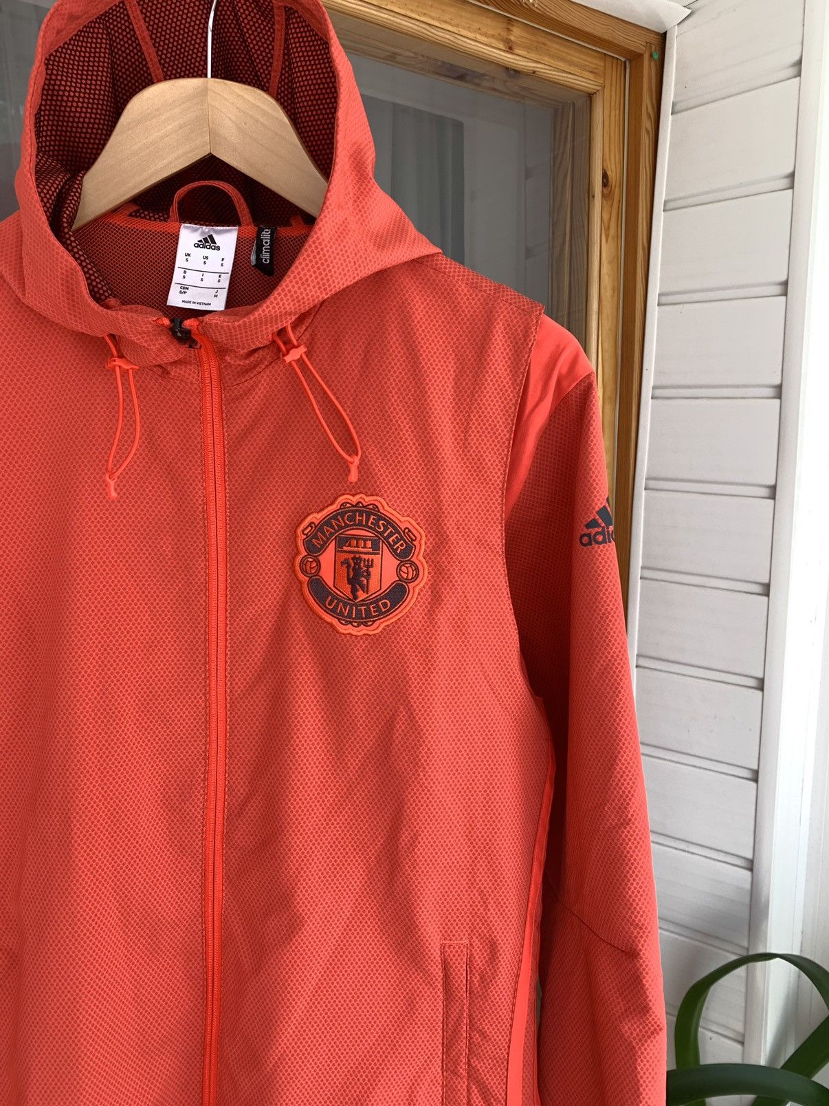 Adidas Adidas FC Manchester United 2016 Presentation Jacket Size S Size US S / EU 44-46 / 1 - 3 Thumbnail