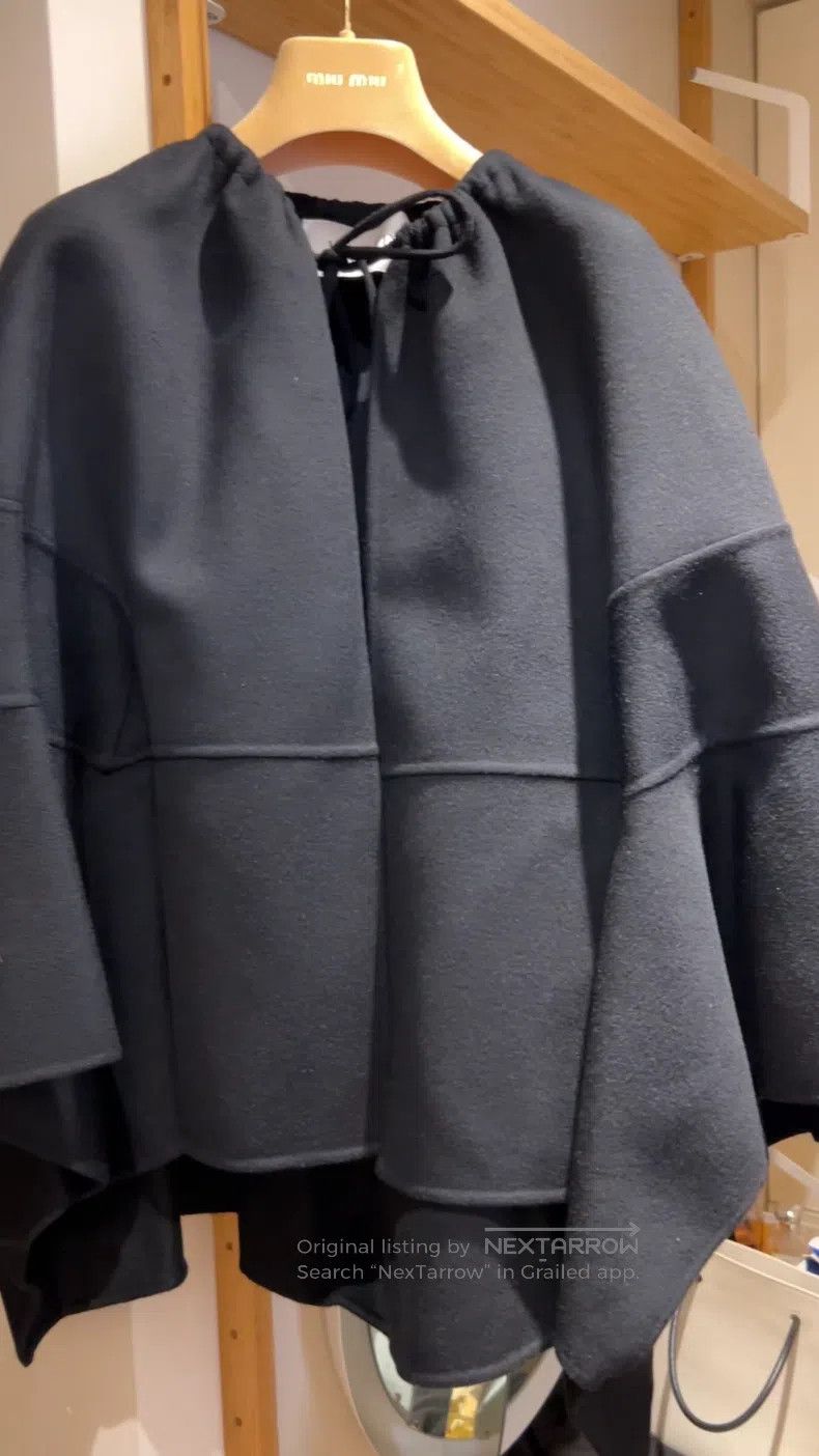 Valentino Valentino Shawl wool coat Size M / US 6-8 / IT 42-44 - 1 Thumbnail