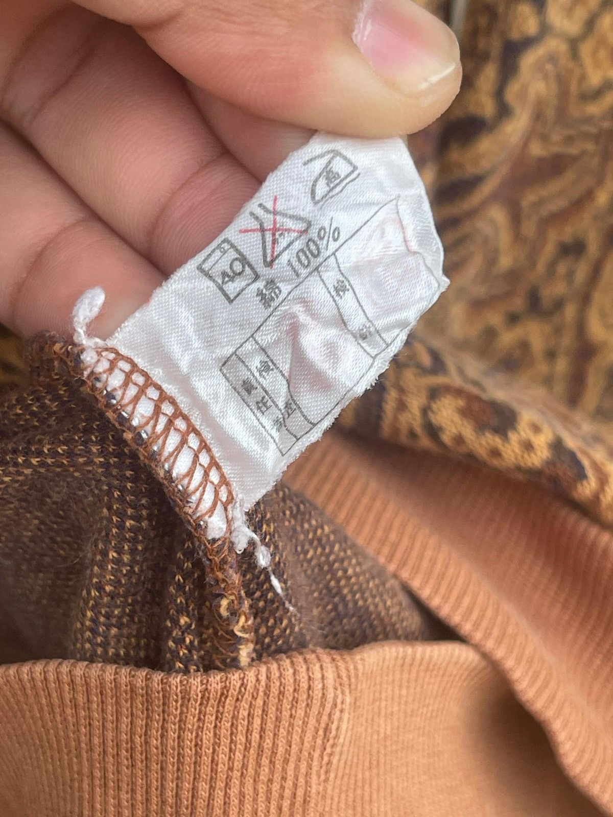 Burberry Vintage 90s Burberrys Art Motive Paisley Sweatshirt Size US L / EU 52-54 / 3 - 14 Thumbnail