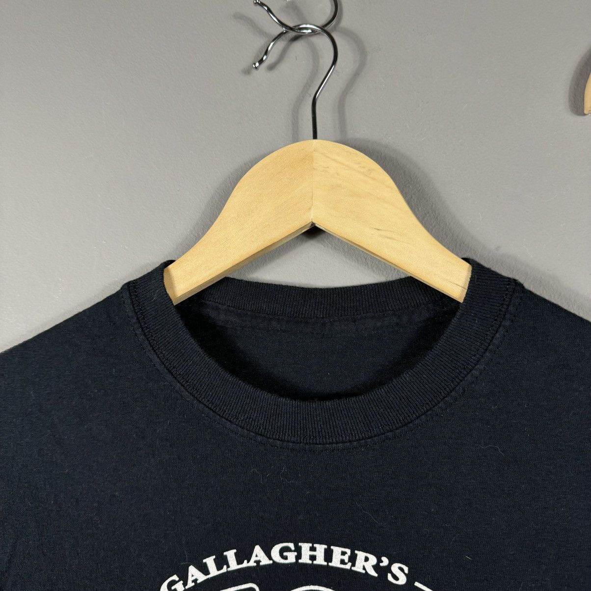 Band Tees Oasis Noel Gallagher 2018 Tour T-shirt Size US S / EU 44-46 / 1 - 3 Thumbnail