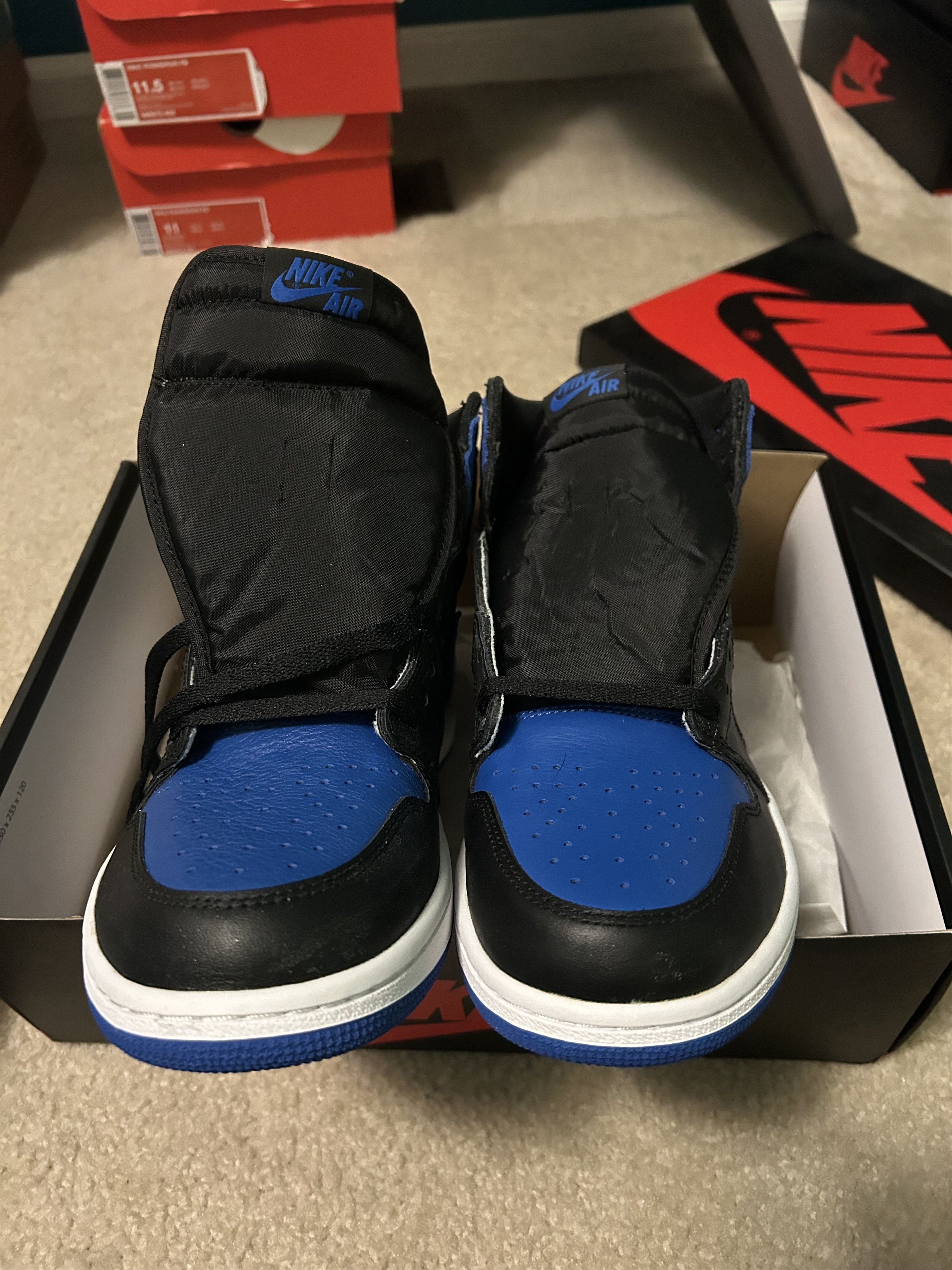 Jordan Brand Air Jordan 1 Retro High OG "Royal" (2017) – Deadstock Size US 11 / EU 44 - 2 Thumbnail