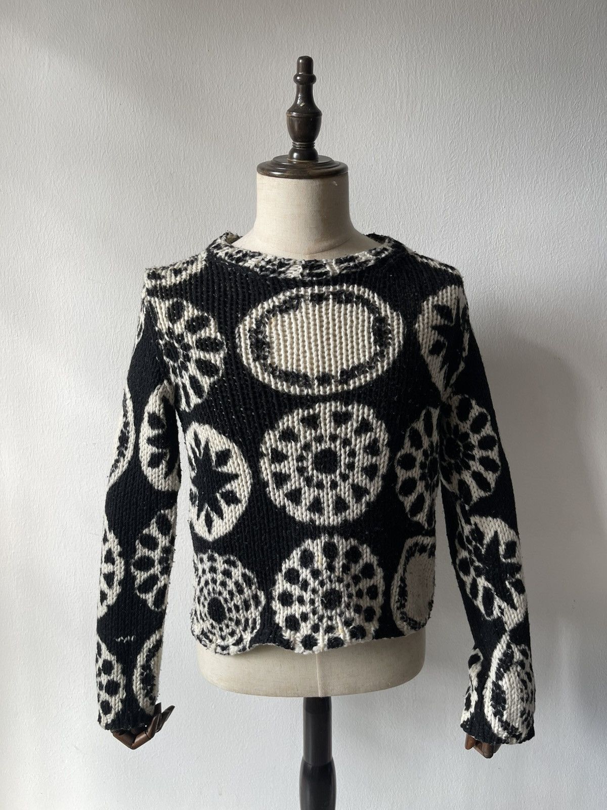 Comme des Garcons 2001 Comme Des Garcons Circle Motive Wool Knit C2 Size US S / EU 44-46 / 1 - 3 Thumbnail