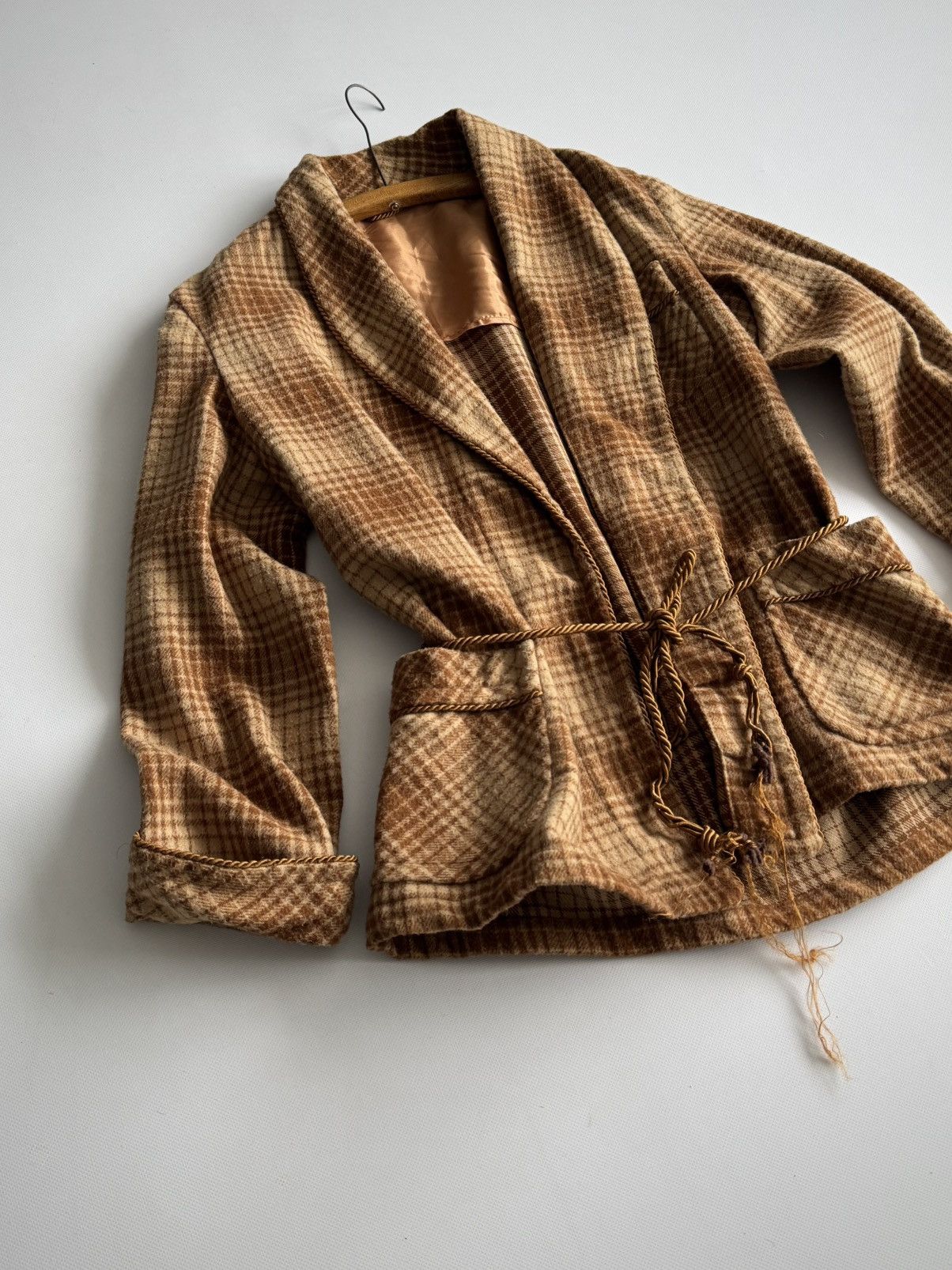 Vintage Vintage 1960s European Wool Checked Smoking Lounge Jacket Size US M / EU 48-50 / 2 - 5 Thumbnail