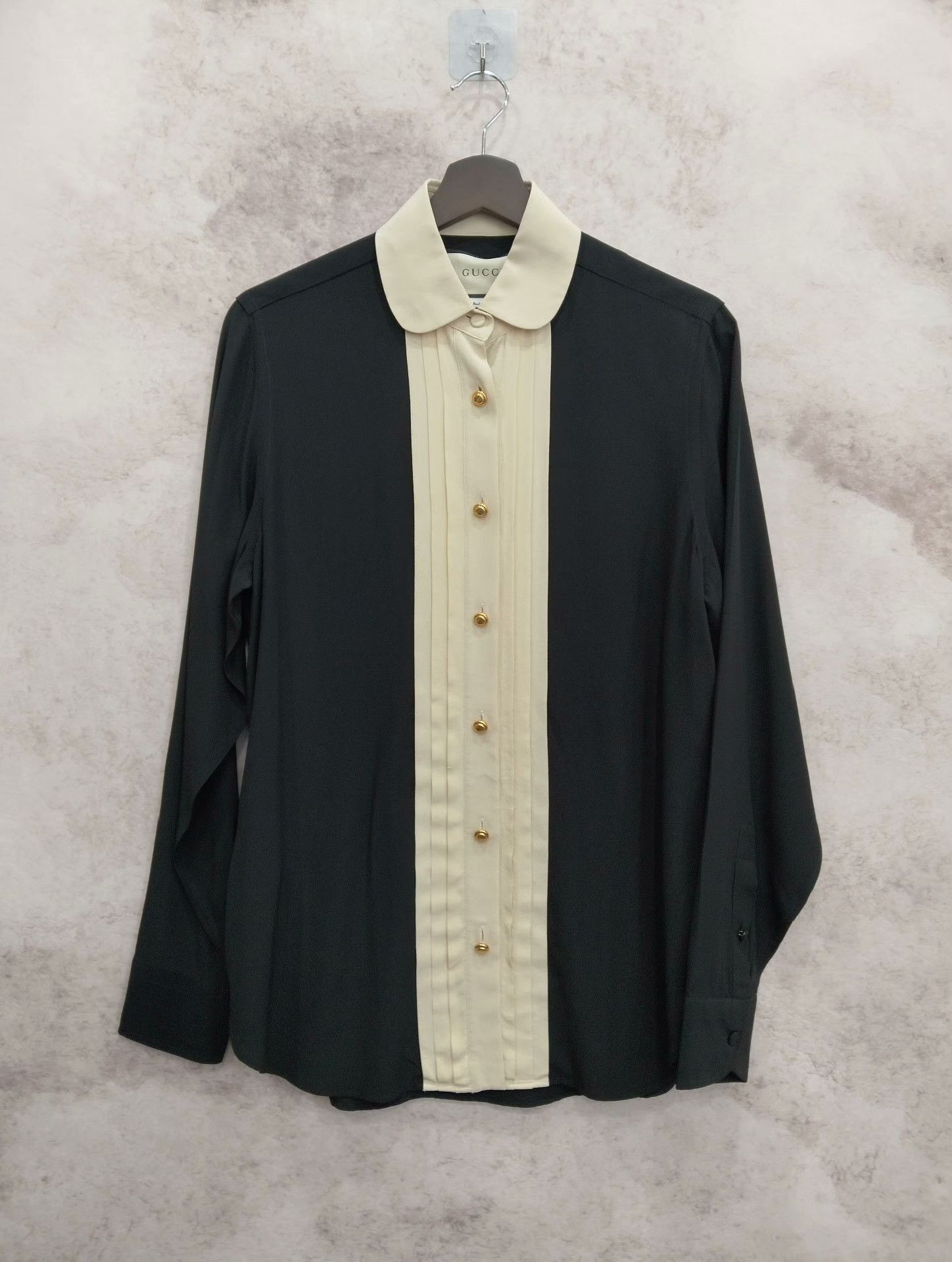 Gucci Gucci Button Up 40 Women Size M / US 6-8 / IT 42-44 - 1 Thumbnail