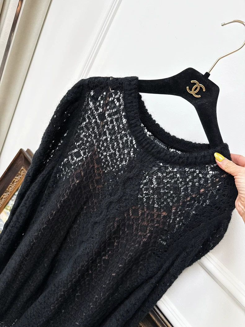 Chanel Chanel 23k autumn and winter black hollow lotus leaf sleev Size S / US 4 / IT 40 - 3 Thumbnail
