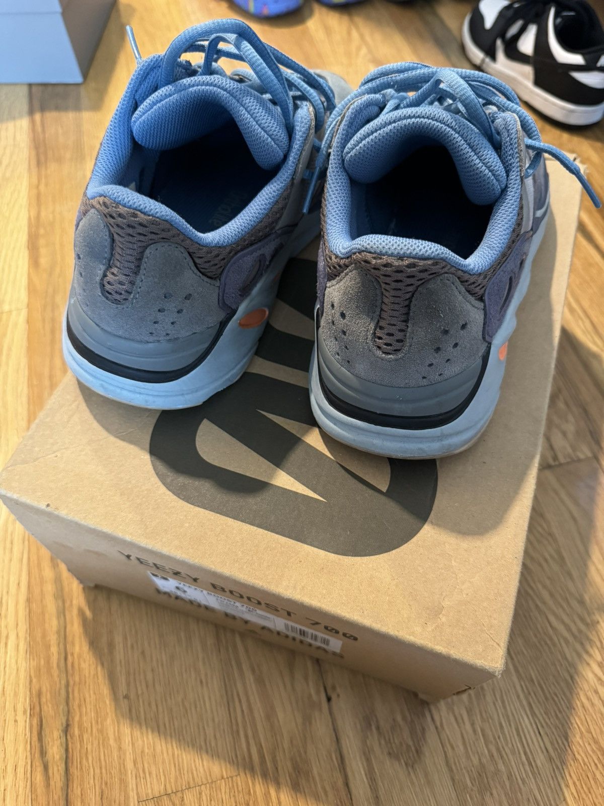 Adidas × Yeezy Yeezy 700 ‘Carbon Blue’ Size US 6 / EU 39 - 2 Thumbnail