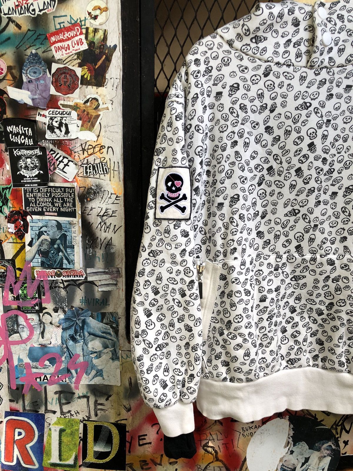 If Six Was Nine × Japanese Brand × Le Grande Bleu (L.G.B.) JAPANESE SKULL HOODIE FULL PRINT LGBSTYLE Size US XL / EU 56 / 4 - 3 Thumbnail