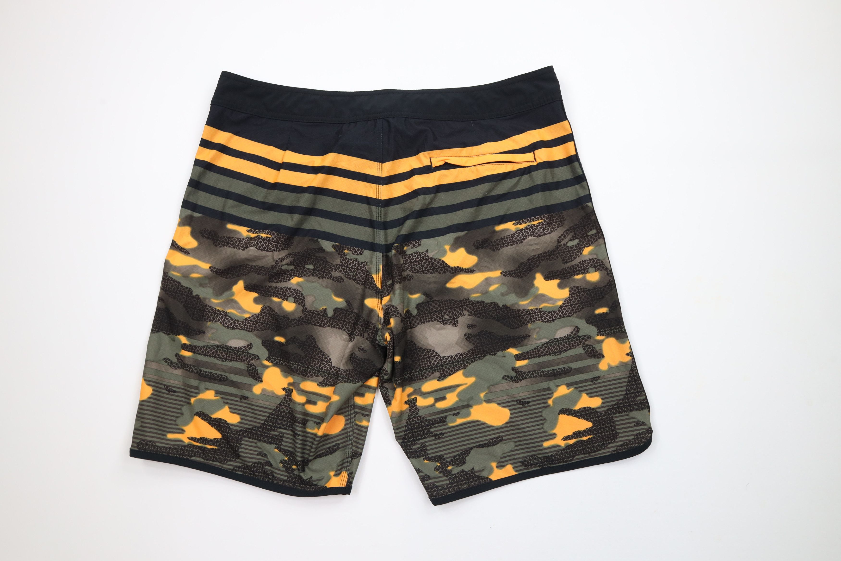 Oakley × Vintage Oakley Camouflage Stretch Hybrid Board Shorts Swimming Size US 38 / EU 54 - 8 Thumbnail