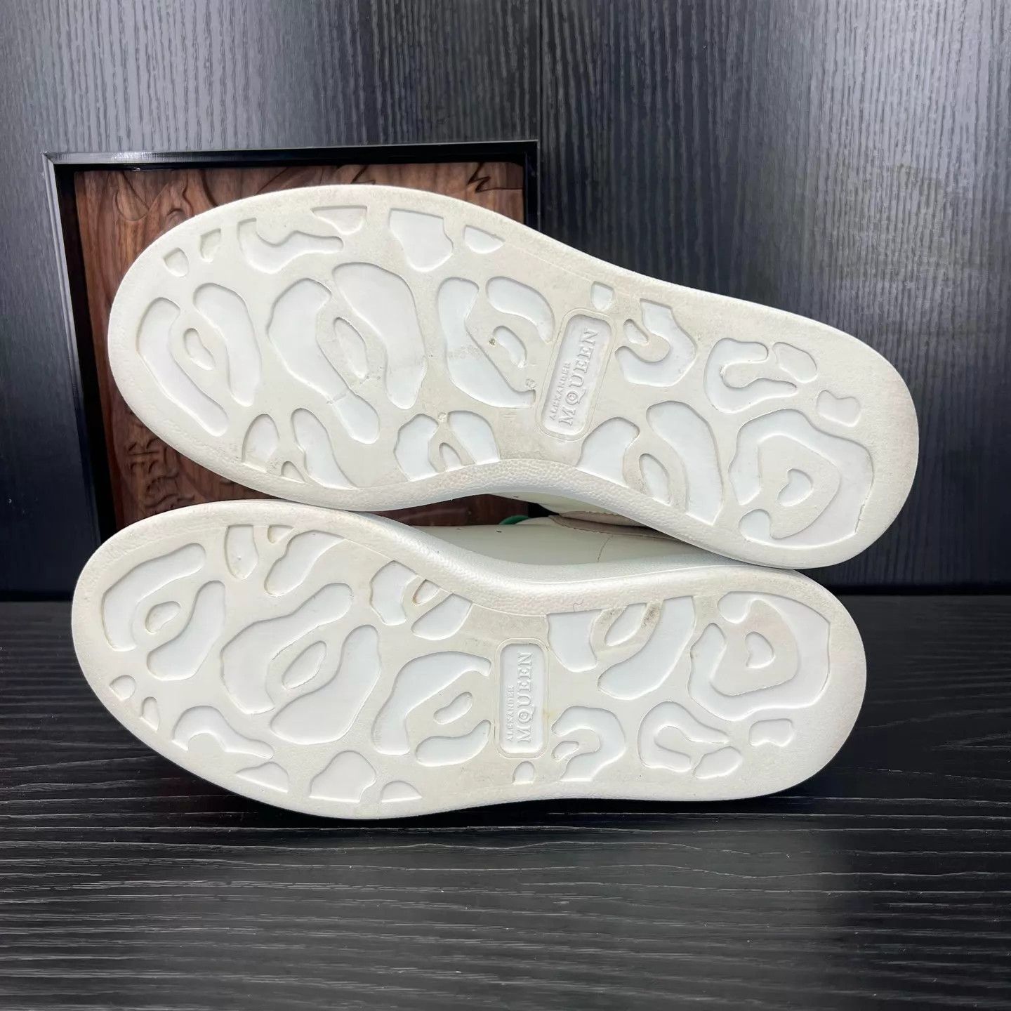 Alexander McQueen McQueen white pink suede shoes 35.5 new Size US 5 / IT 35 - 3 Thumbnail