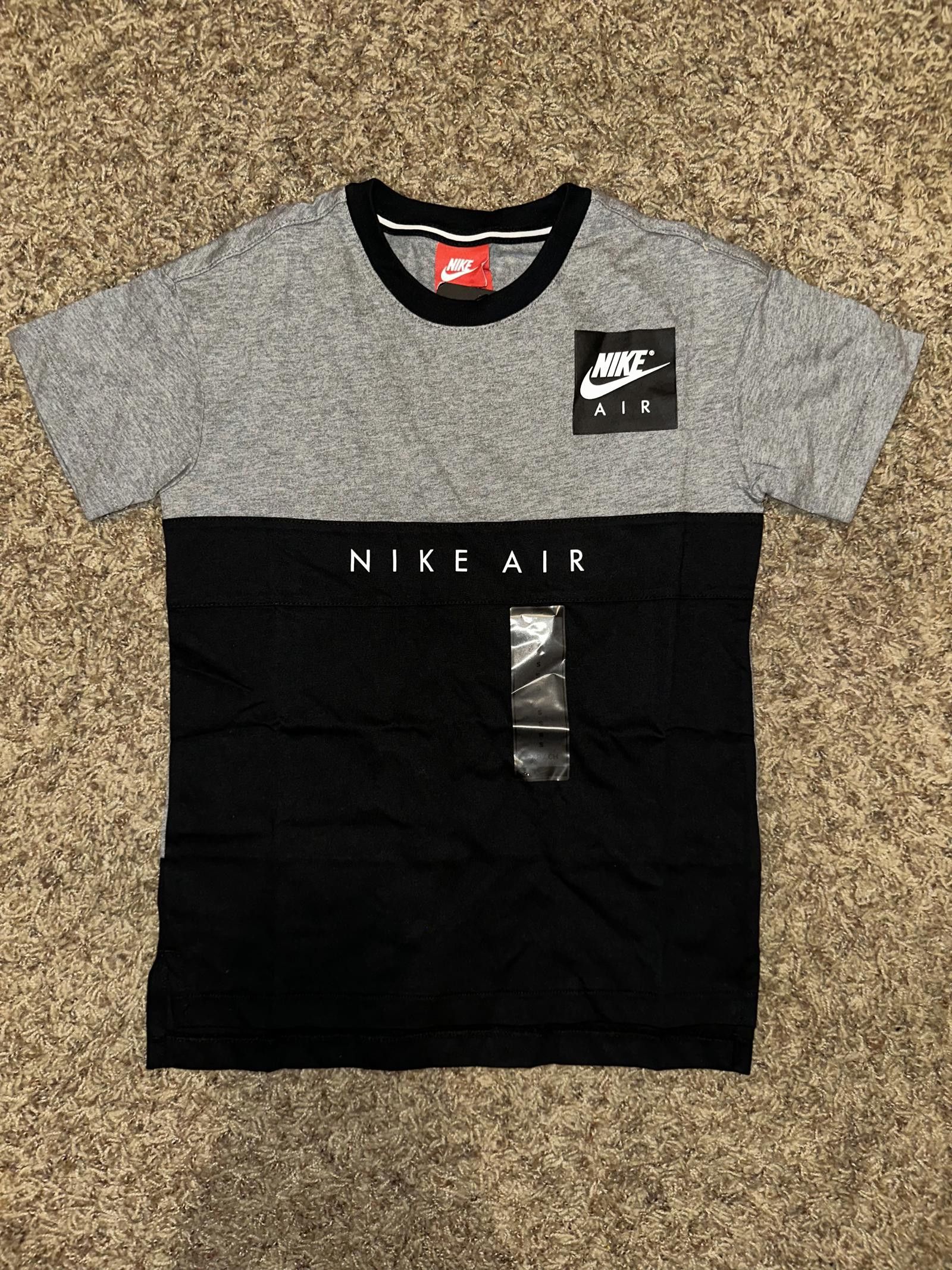 Nike Nike Sportswear Big Kids (Boy’s) Air Short Sleeve T-Shirt Size US S / EU 44-46 / 1 - 1 Thumbnail