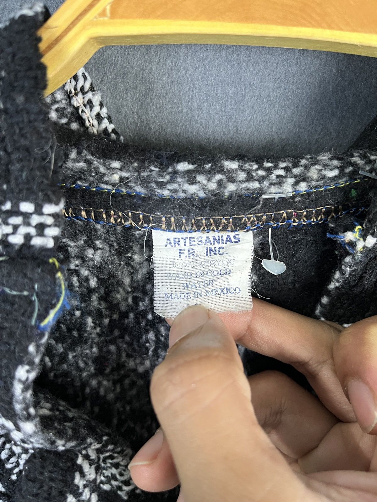 Mexican Threads × Vintage Rare Vintage Artesanias F.R. Inc. Mexican Drug Rugs Hoodie Size US M / EU 48-50 / 2 - 5 Thumbnail